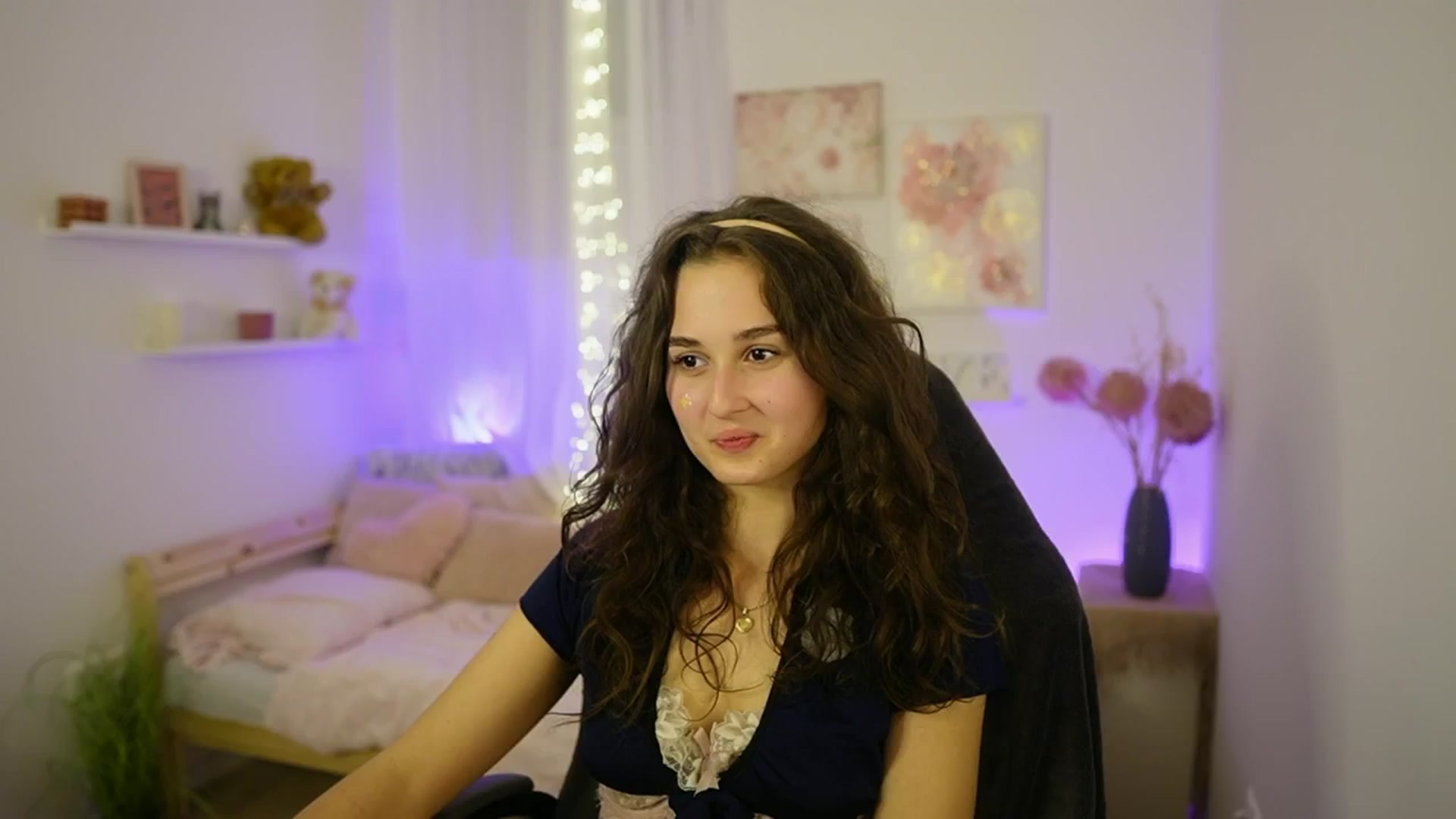Gallery image thumbnail from Anita_Grey_'s myfreecams stream on, 10/27/2025, 22:42 image 13 of 20