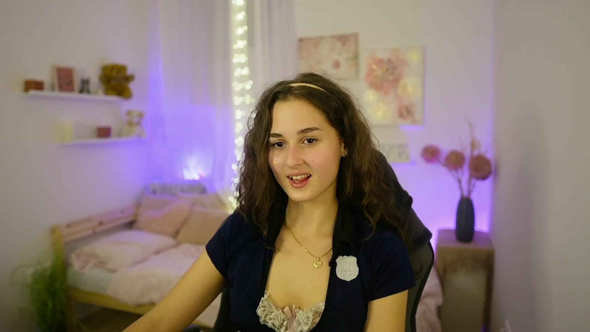 Gallery image thumbnail from Anita_Grey_'s myfreecams stream on, 10/28/2025, 24:54 image 1 of 20