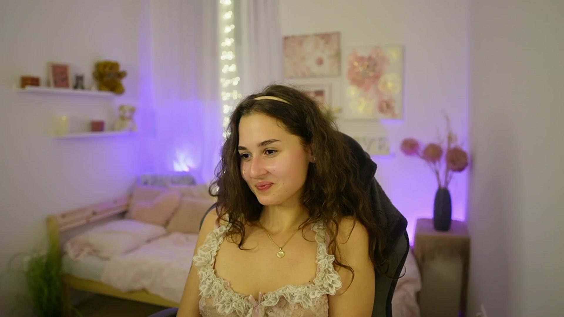 Gallery image thumbnail from Anita_Grey_'s myfreecams stream on, 10/28/2025, 24:54 image 6 of 20