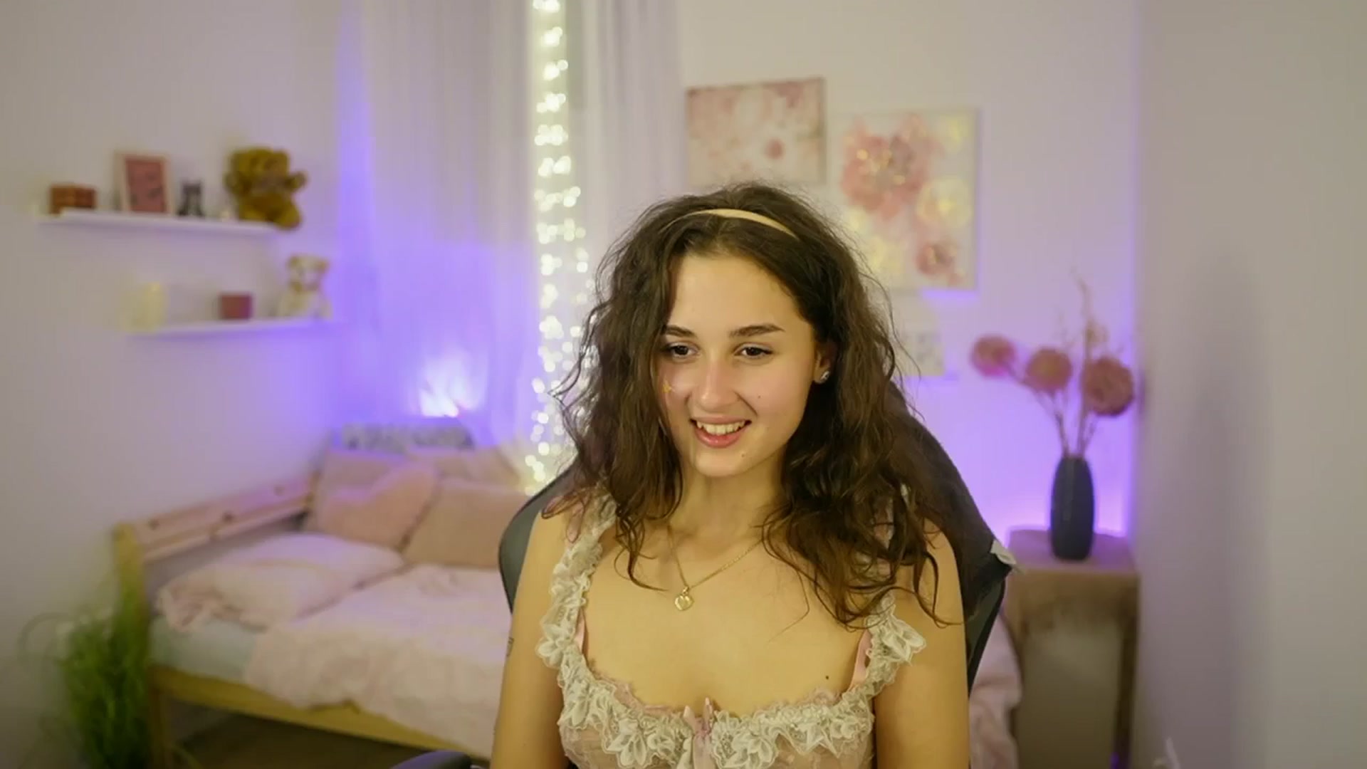 Gallery image thumbnail from Anita_Grey_'s myfreecams stream on, 10/28/2025, 24:54 image 11 of 20