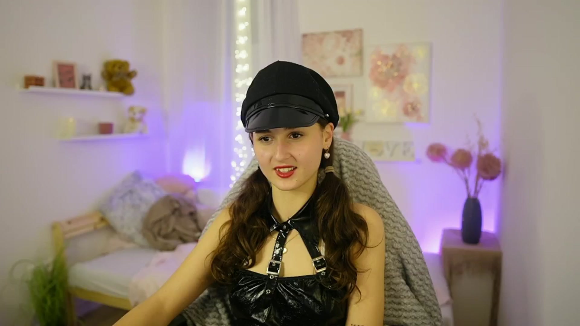 Gallery image thumbnail from Anita_Grey_'s myfreecams stream on, 11/02/2025, 24:43 image 2 of 20