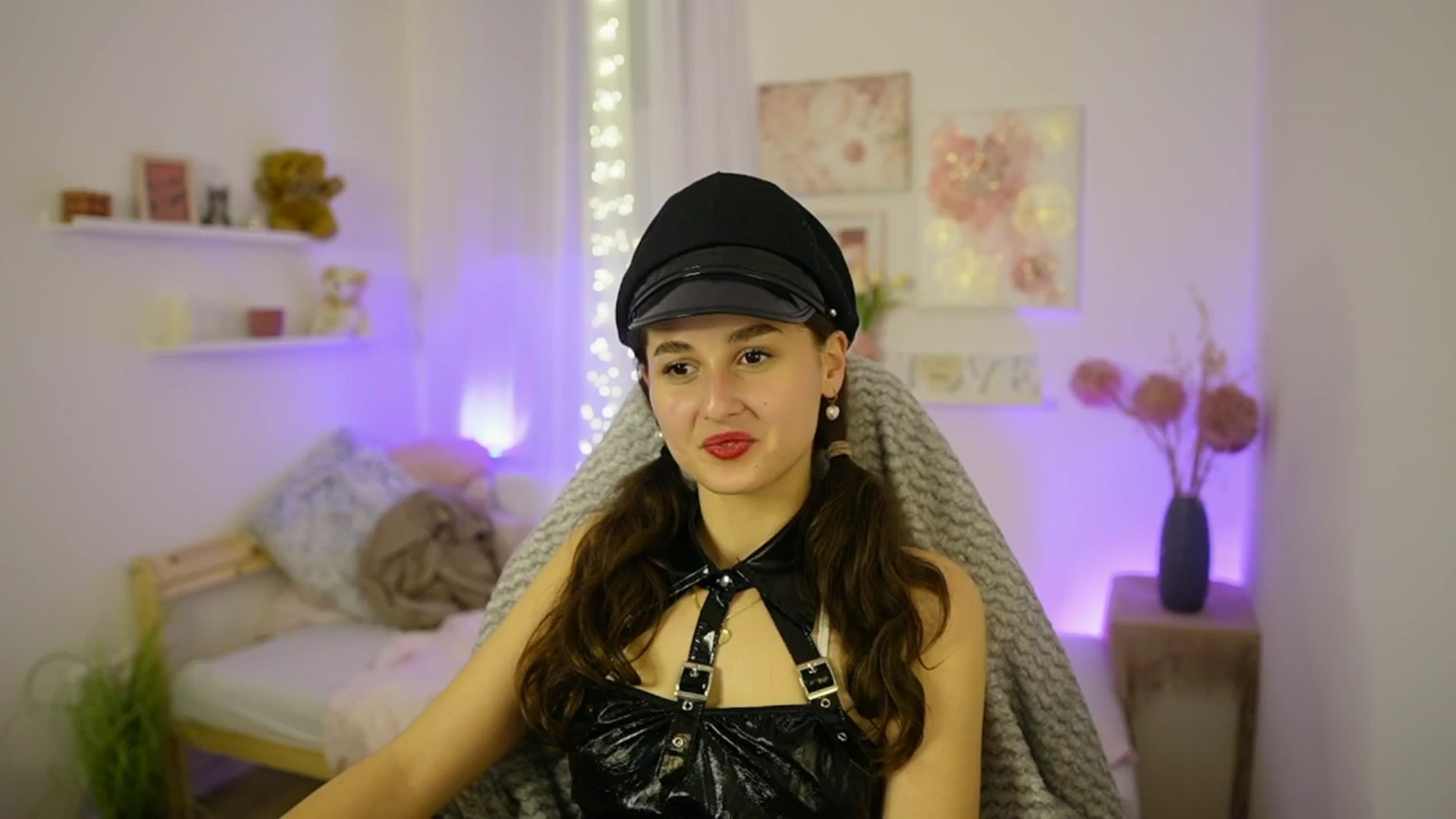 Gallery image thumbnail from Anita_Grey_'s myfreecams stream on, 11/02/2025, 24:43 image 12 of 20
