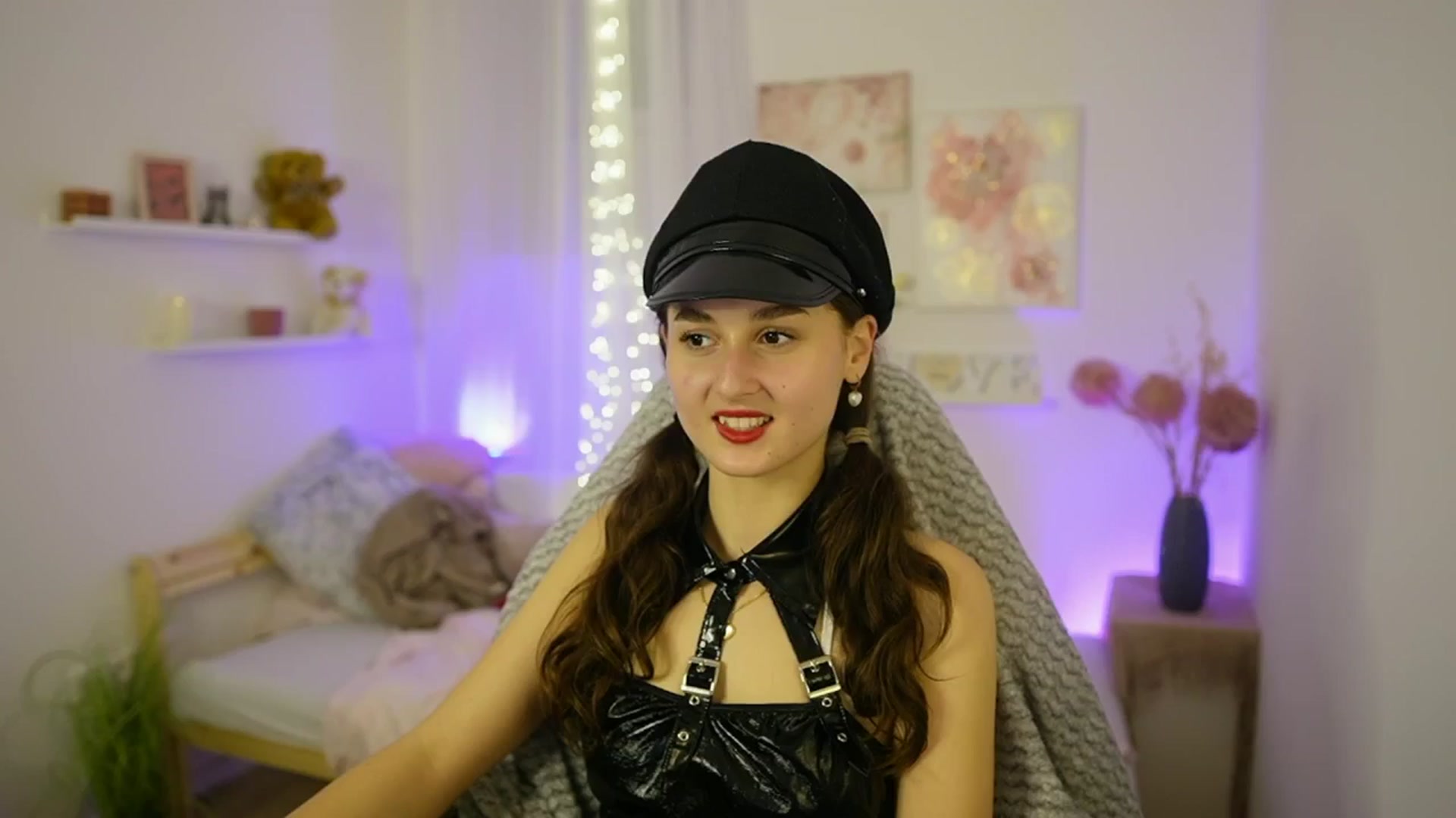 Gallery image thumbnail from Anita_Grey_'s myfreecams stream on, 11/02/2025, 24:43 image 4 of 20
