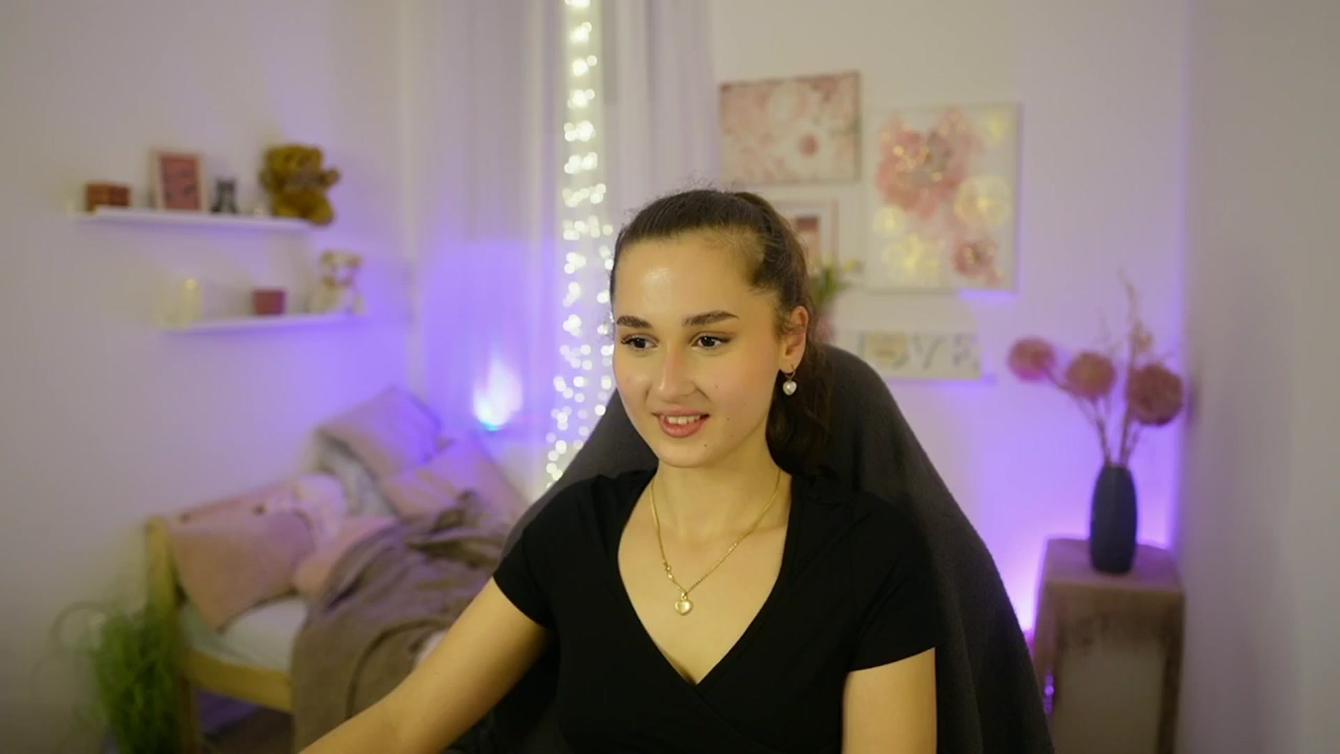 Gallery image thumbnail from Anita_Grey_'s myfreecams stream on, 11/02/2025, 22:24 image 16 of 20