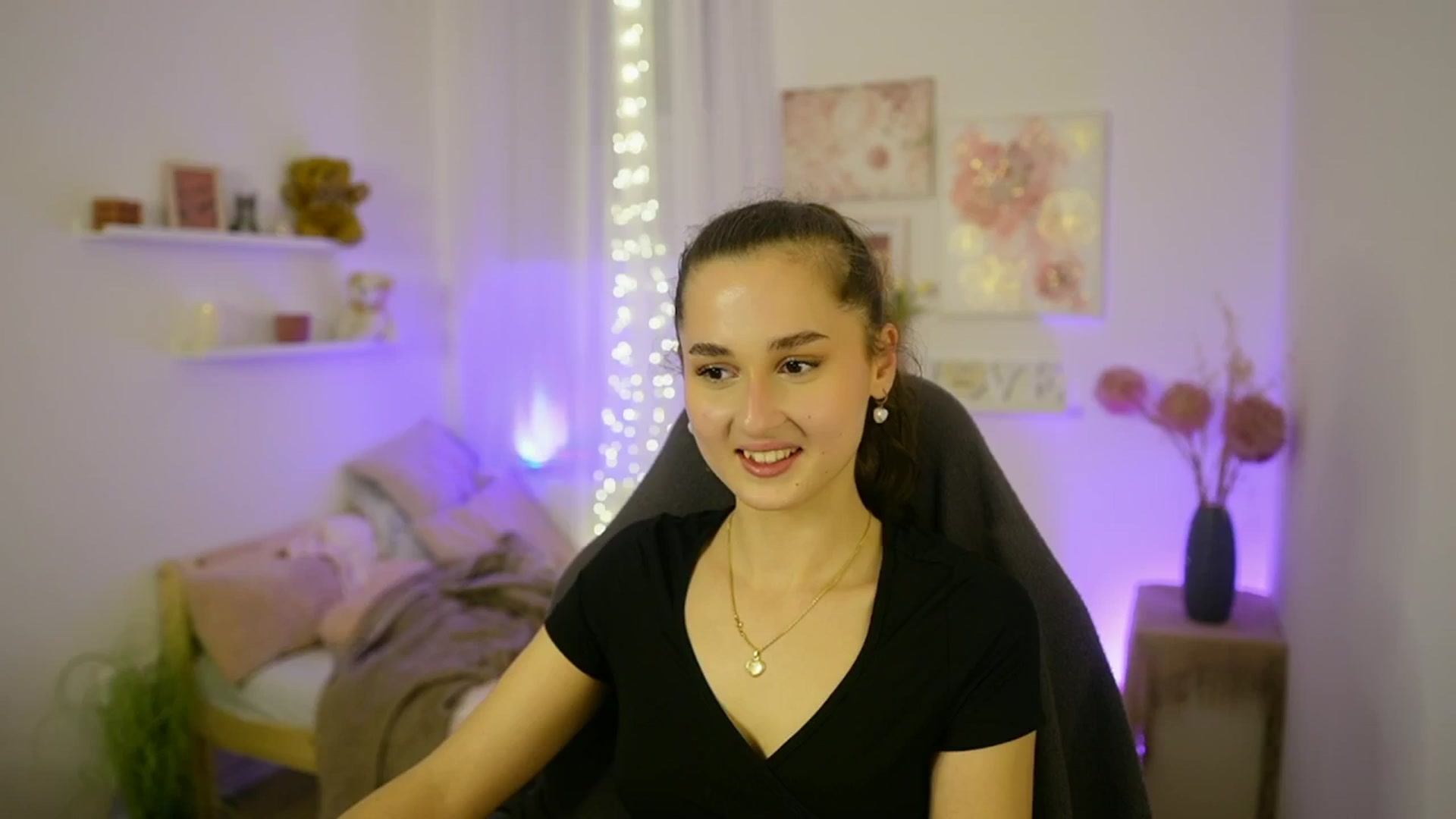 Gallery image thumbnail from Anita_Grey_'s myfreecams stream on, 11/02/2025, 22:24 image 15 of 20