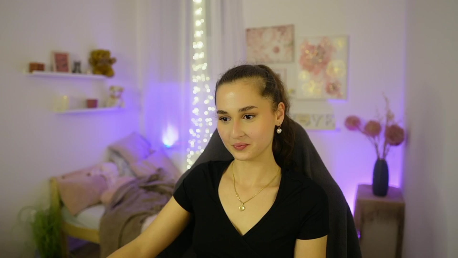 Gallery image thumbnail from Anita_Grey_'s myfreecams stream on, 11/02/2025, 22:24 image 20 of 20