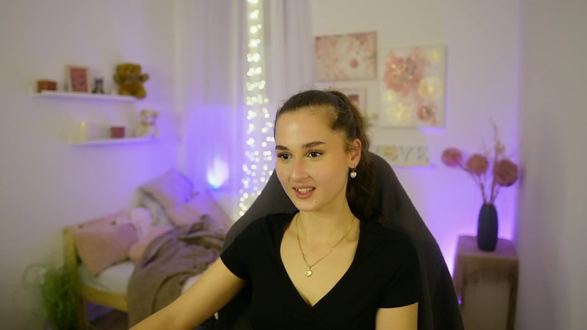 Gallery image thumbnail from Anita_Grey_'s myfreecams stream on, 11/02/2025, 22:24 image 17 of 20
