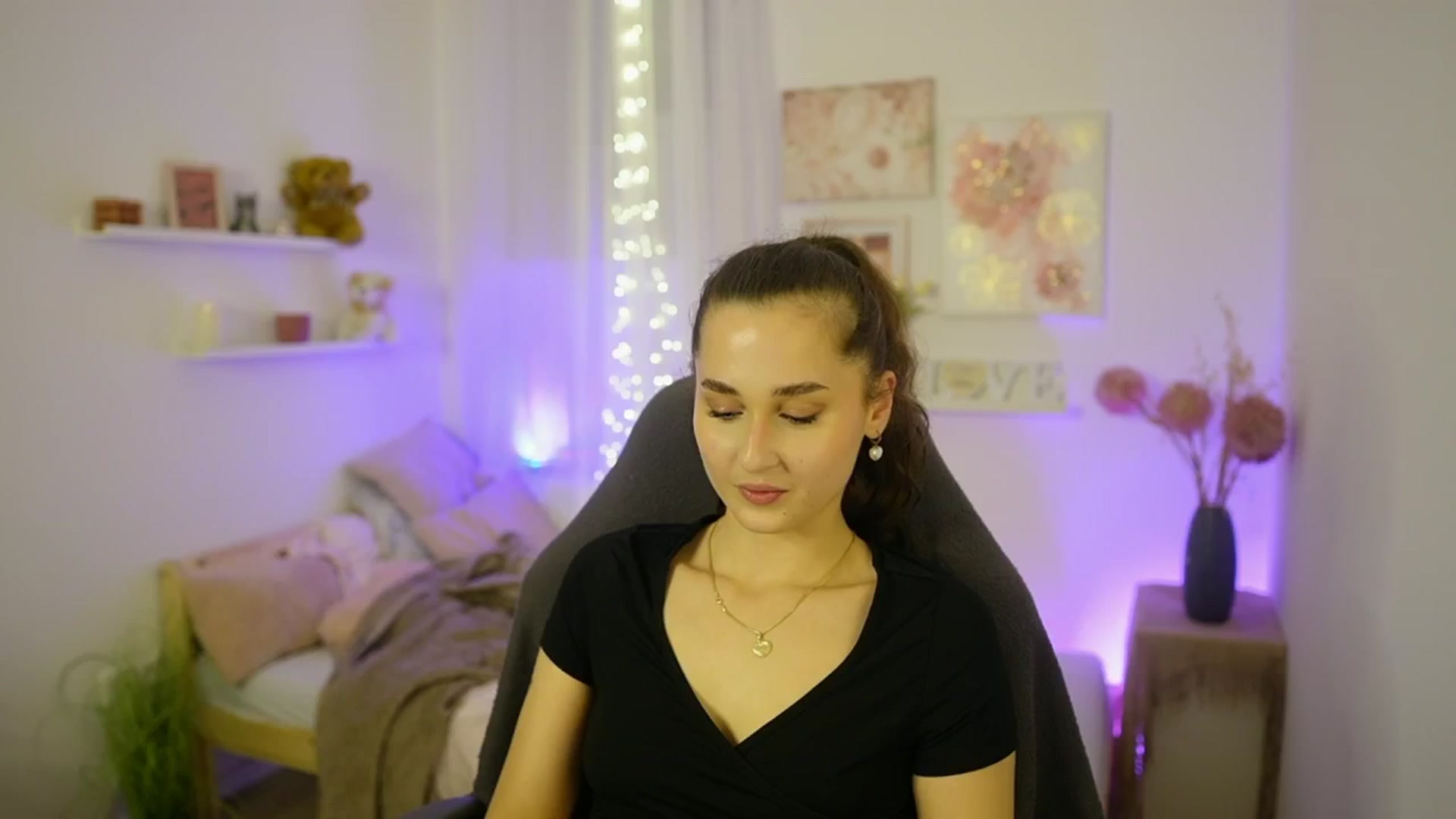 Gallery image thumbnail from Anita_Grey_'s myfreecams stream on, 11/02/2025, 22:24 image 11 of 20