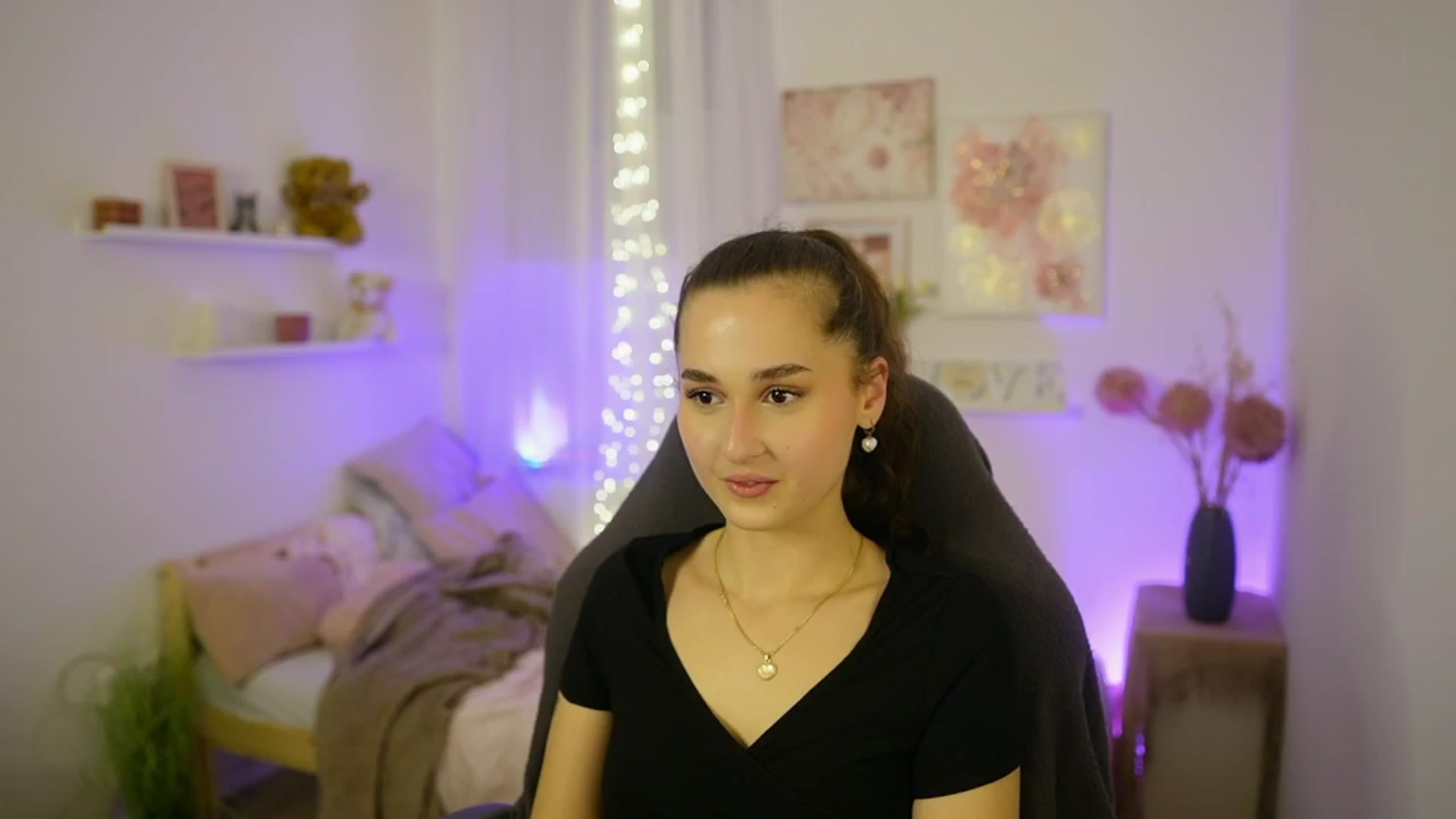 Gallery image thumbnail from Anita_Grey_'s myfreecams stream on, 11/02/2025, 22:24 image 2 of 20