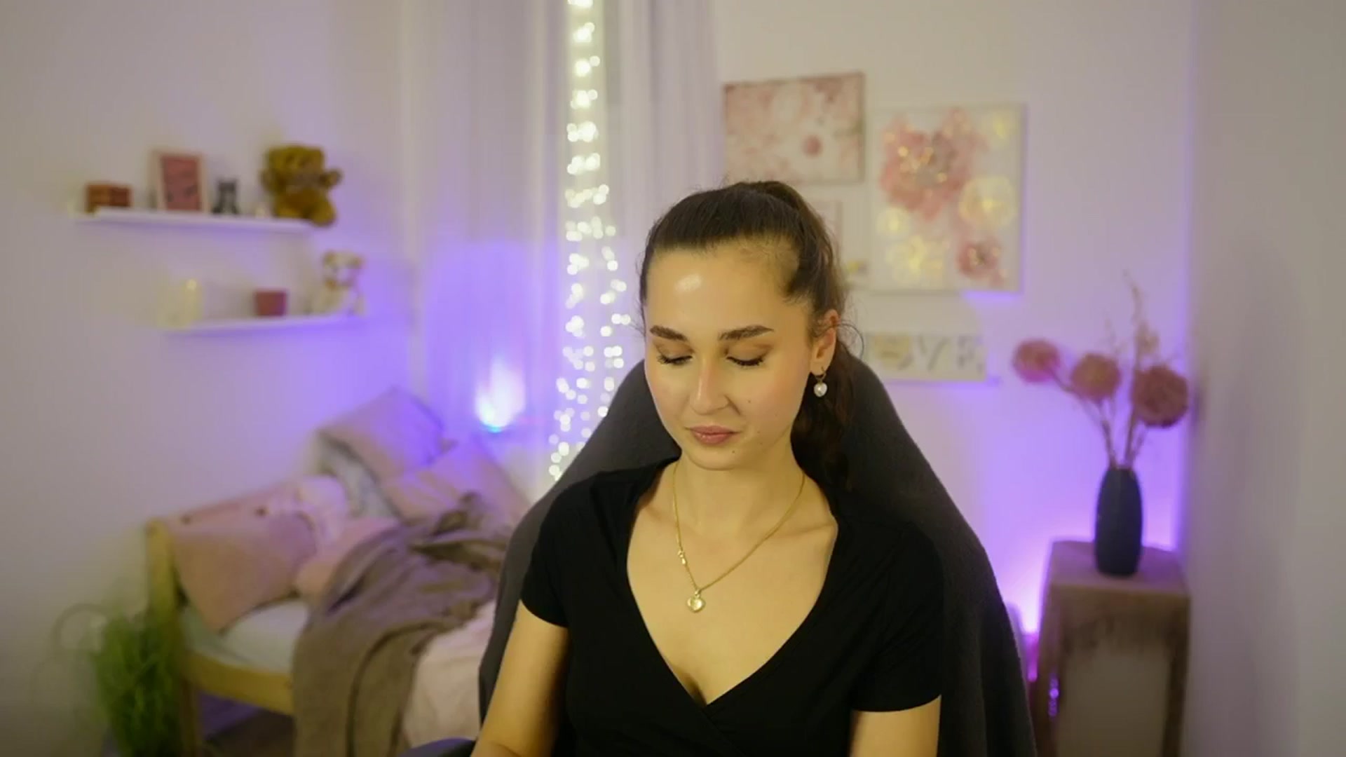 Gallery image thumbnail from Anita_Grey_'s myfreecams stream on, 11/02/2025, 22:24 image 4 of 20