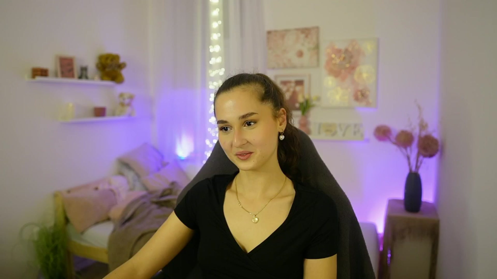Gallery image thumbnail from Anita_Grey_'s myfreecams stream on, 11/02/2025, 22:24 image 10 of 20
