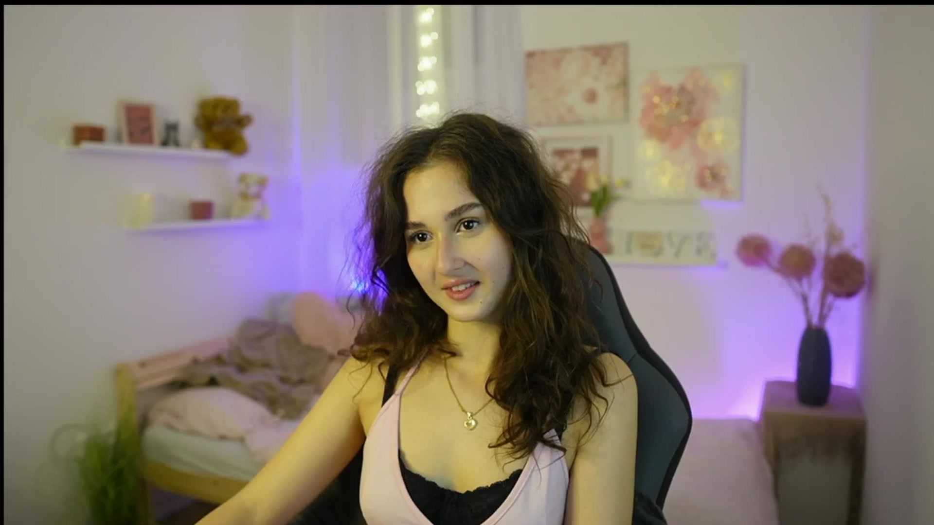 Gallery image thumbnail from Anita_Grey_'s myfreecams stream on, 11/07/2025, 24:01 image 19 of 20
