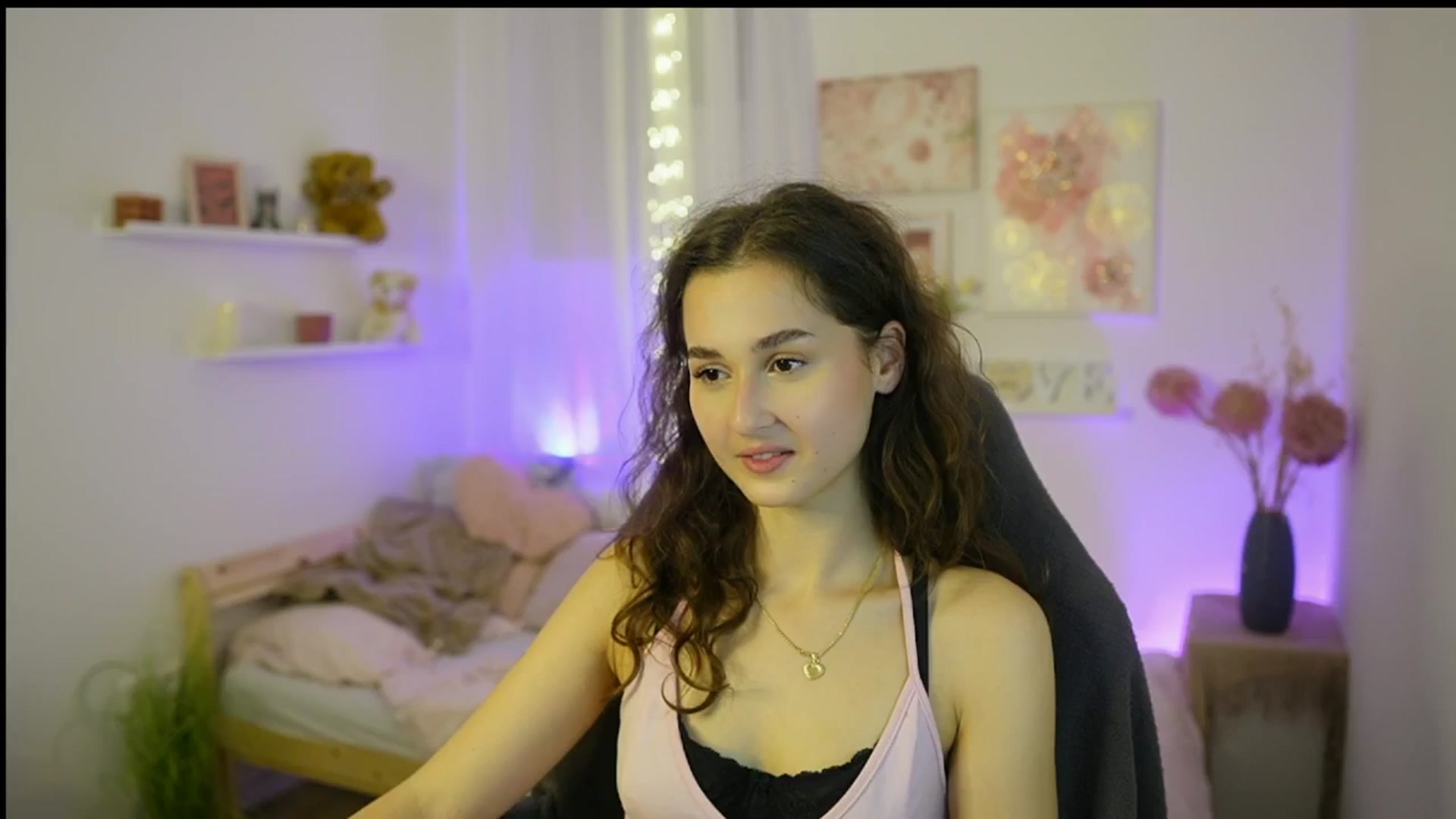 Gallery image thumbnail from Anita_Grey_'s myfreecams stream on, 11/07/2025, 24:01 image 13 of 20