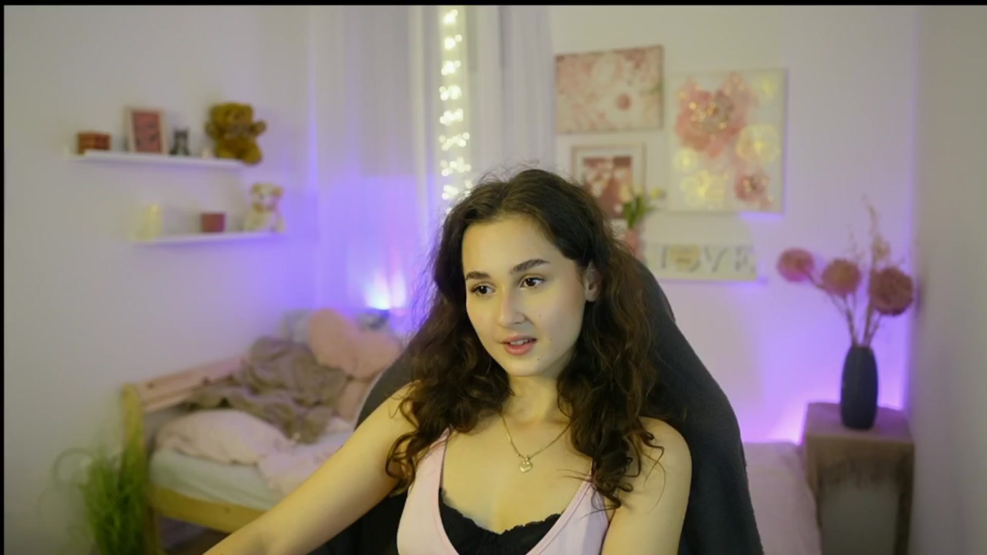Gallery image thumbnail from Anita_Grey_'s myfreecams stream on, 11/07/2025, 24:01 image 8 of 20