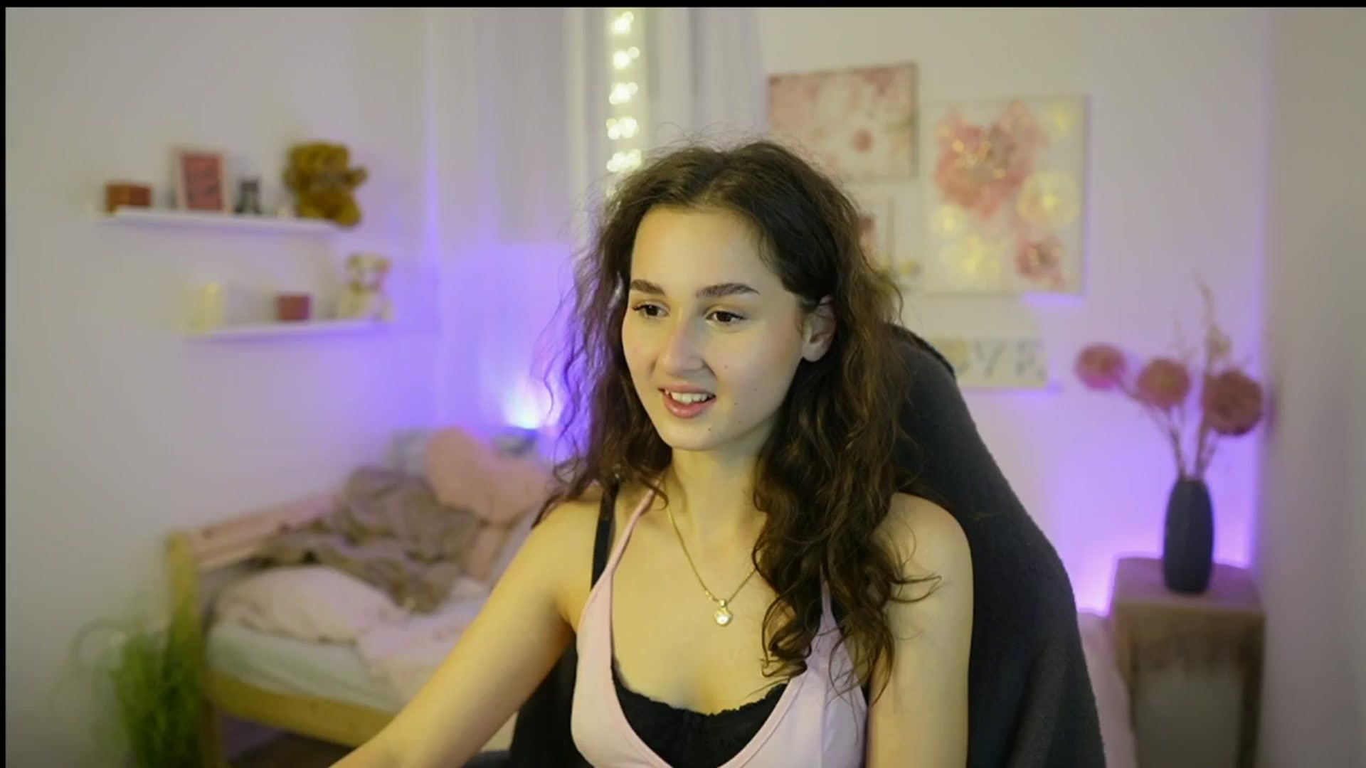 Gallery image thumbnail from Anita_Grey_'s myfreecams stream on, 11/07/2025, 24:01 image 16 of 20