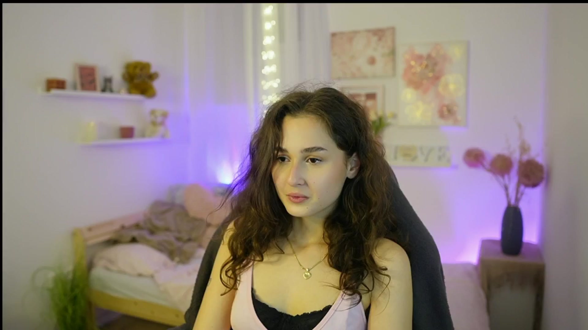 Gallery image thumbnail from Anita_Grey_'s myfreecams stream on, 11/07/2025, 24:01 image 5 of 20