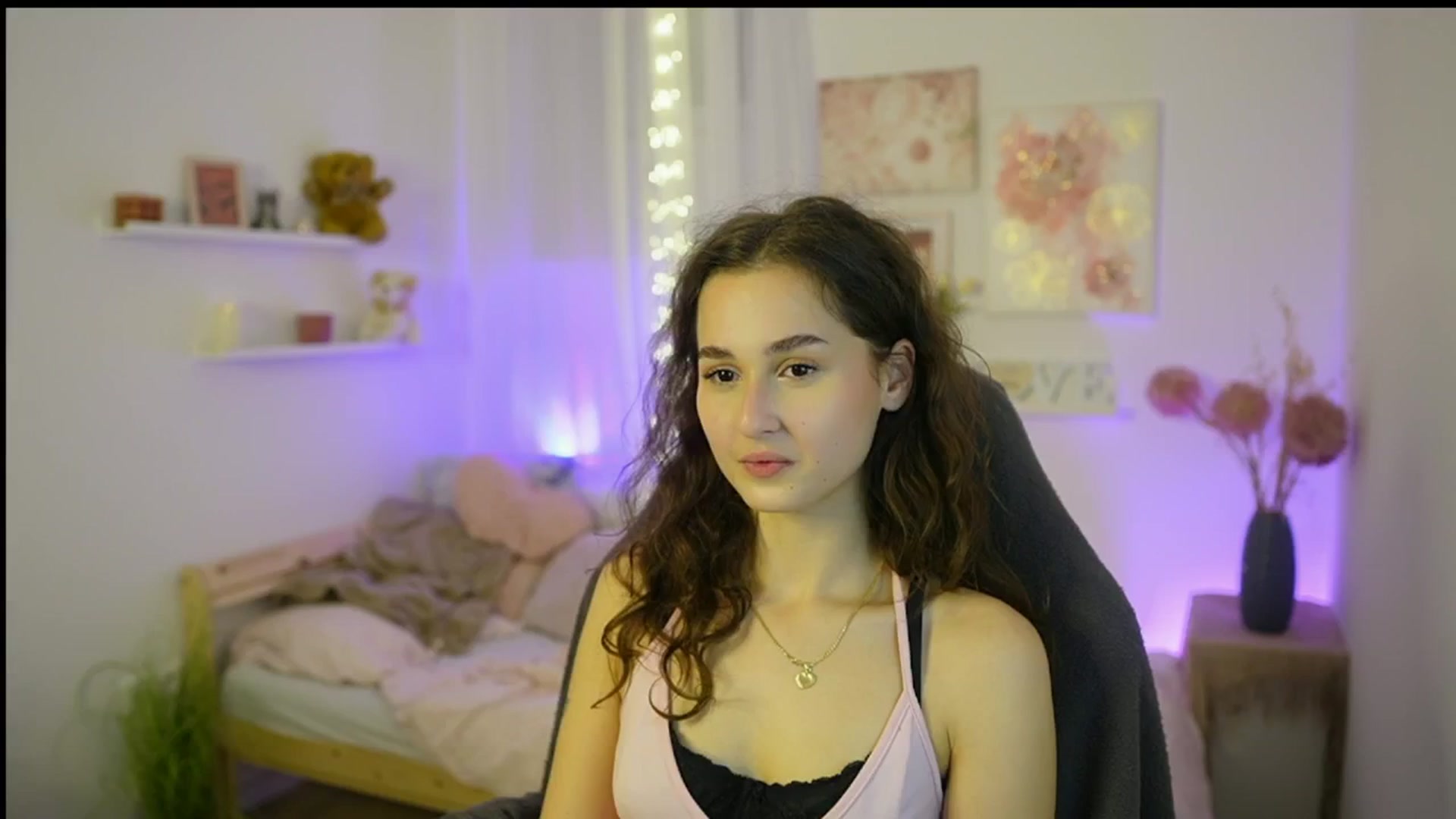 Gallery image thumbnail from Anita_Grey_'s myfreecams stream on, 11/07/2025, 24:01 image 14 of 20
