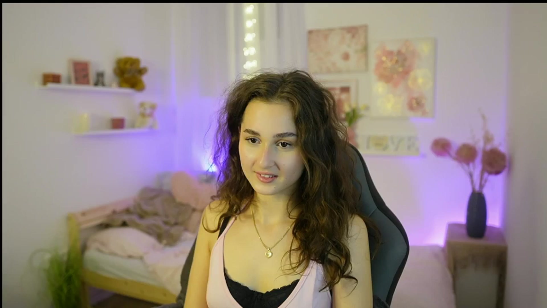 Gallery image thumbnail from Anita_Grey_'s myfreecams stream on, 11/07/2025, 01:01 image 1 of 20