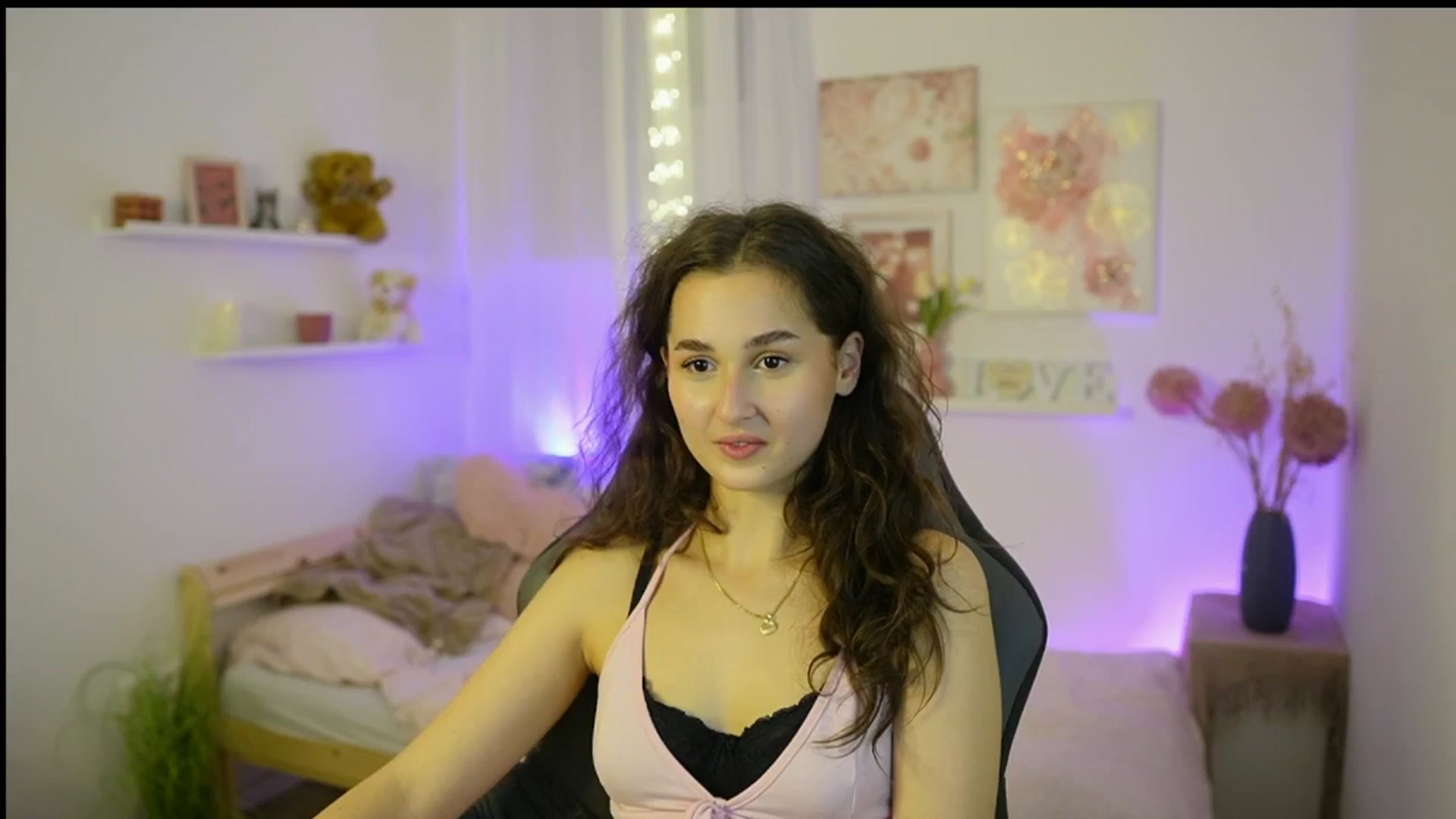 Gallery image thumbnail from Anita_Grey_'s myfreecams stream on, 11/07/2025, 01:01 image 13 of 20