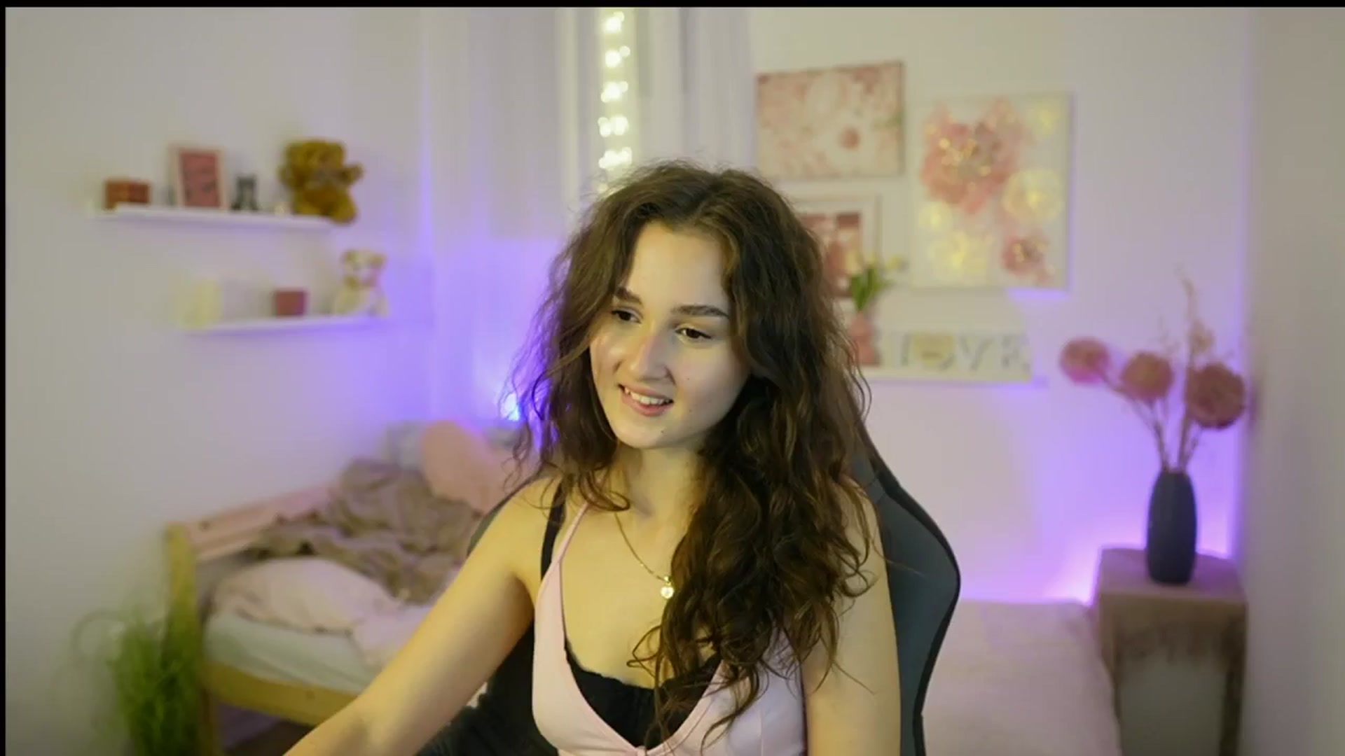 Gallery image thumbnail from Anita_Grey_'s myfreecams stream on, 11/07/2025, 01:01 image 10 of 20