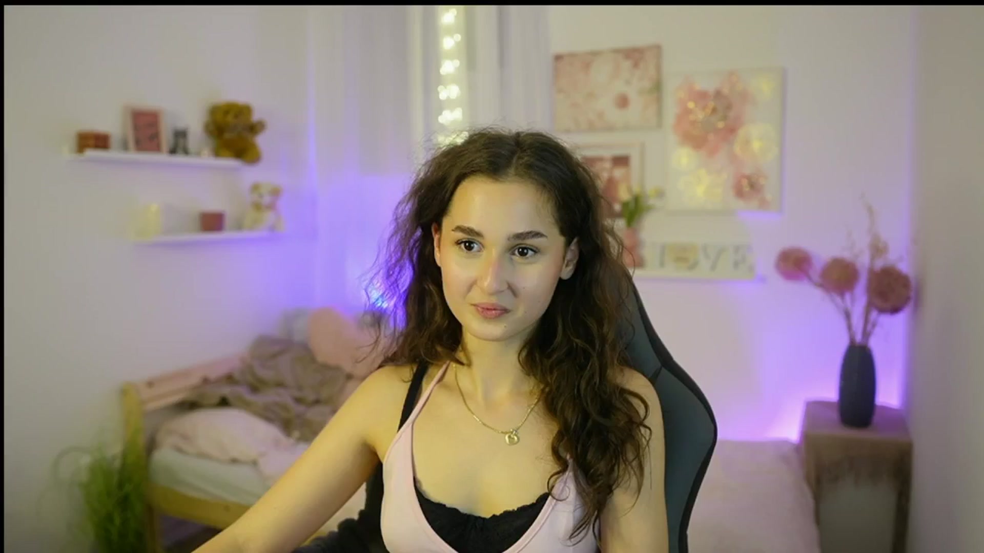 Gallery image thumbnail from Anita_Grey_'s myfreecams stream on, 11/07/2025, 01:01 image 16 of 20