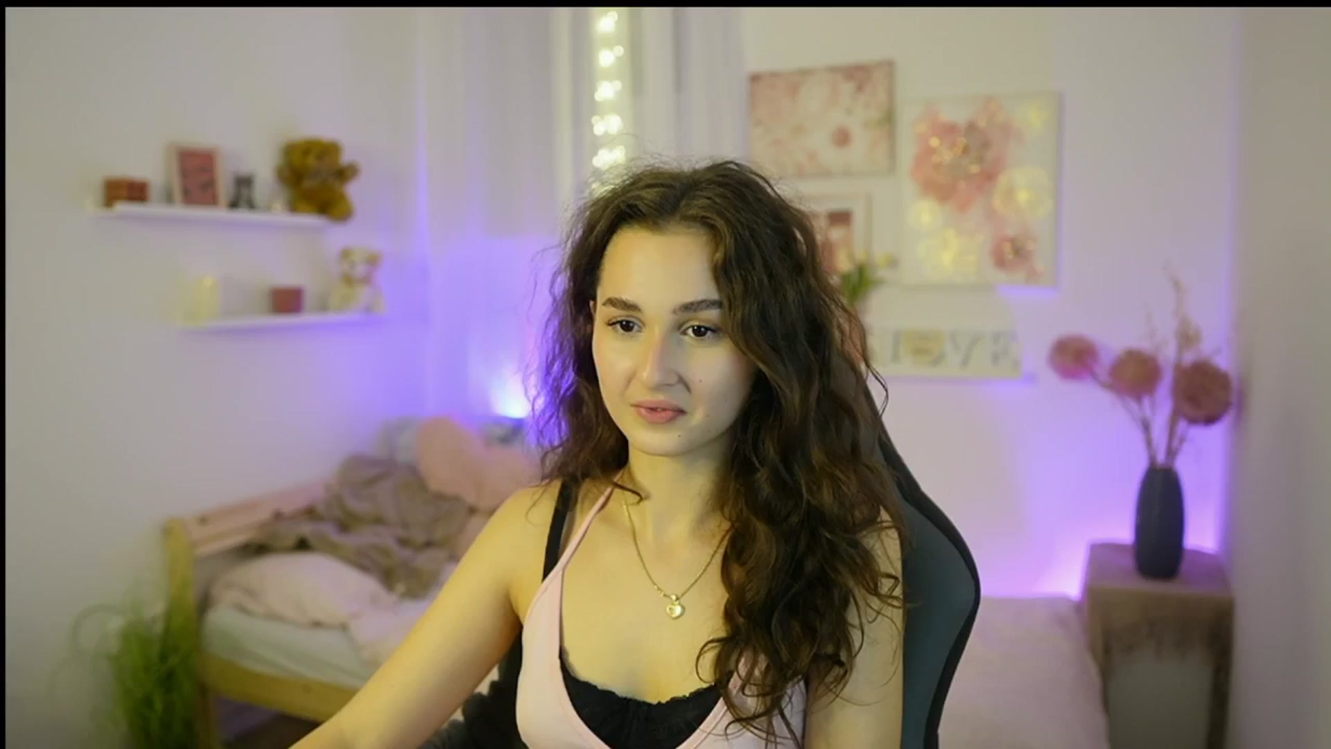 Gallery image thumbnail from Anita_Grey_'s myfreecams stream on, 11/07/2025, 01:01 image 3 of 20