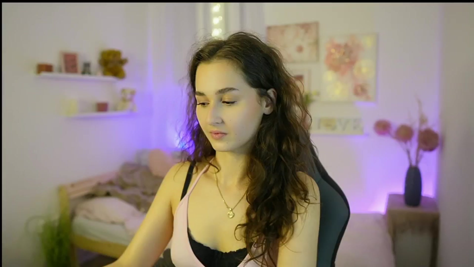 Gallery image thumbnail from Anita_Grey_'s myfreecams stream on, 11/07/2025, 01:01 image 7 of 20