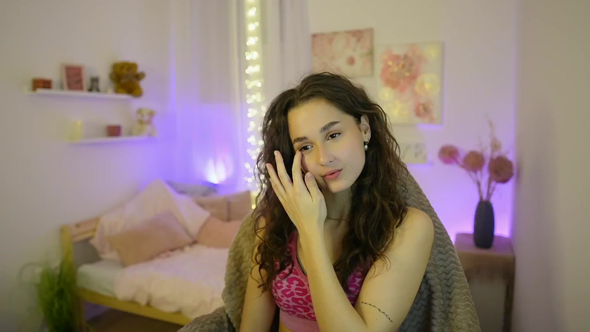 Gallery image thumbnail from Anita_Grey_'s myfreecams stream on, 11/09/2025, 20:57 image 8 of 20