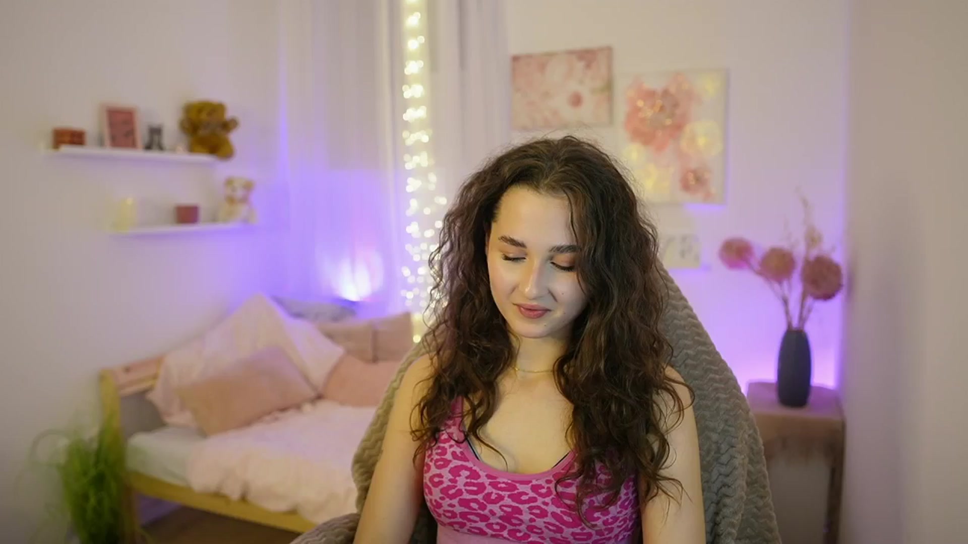 Gallery image thumbnail from Anita_Grey_'s myfreecams stream on, 11/09/2025, 20:57 image 19 of 20