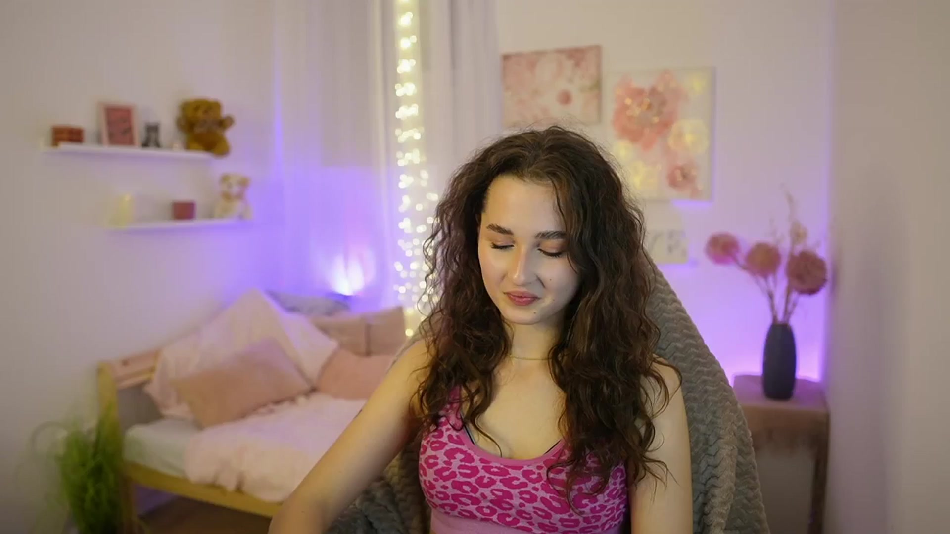 Gallery image thumbnail from Anita_Grey_'s myfreecams stream on, 11/09/2025, 20:57 image 17 of 20