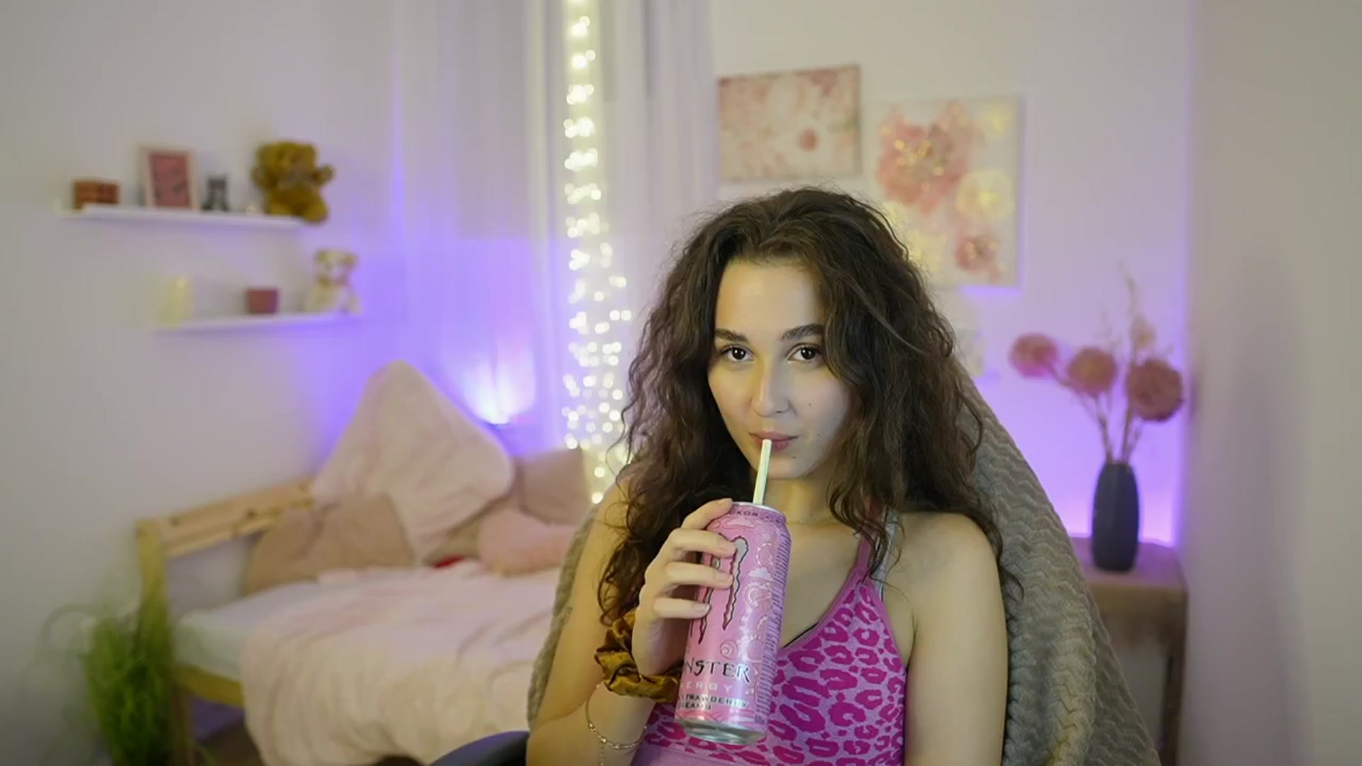 Gallery image thumbnail from Anita_Grey_'s myfreecams stream on, 11/09/2025, 23:50 image 12 of 20