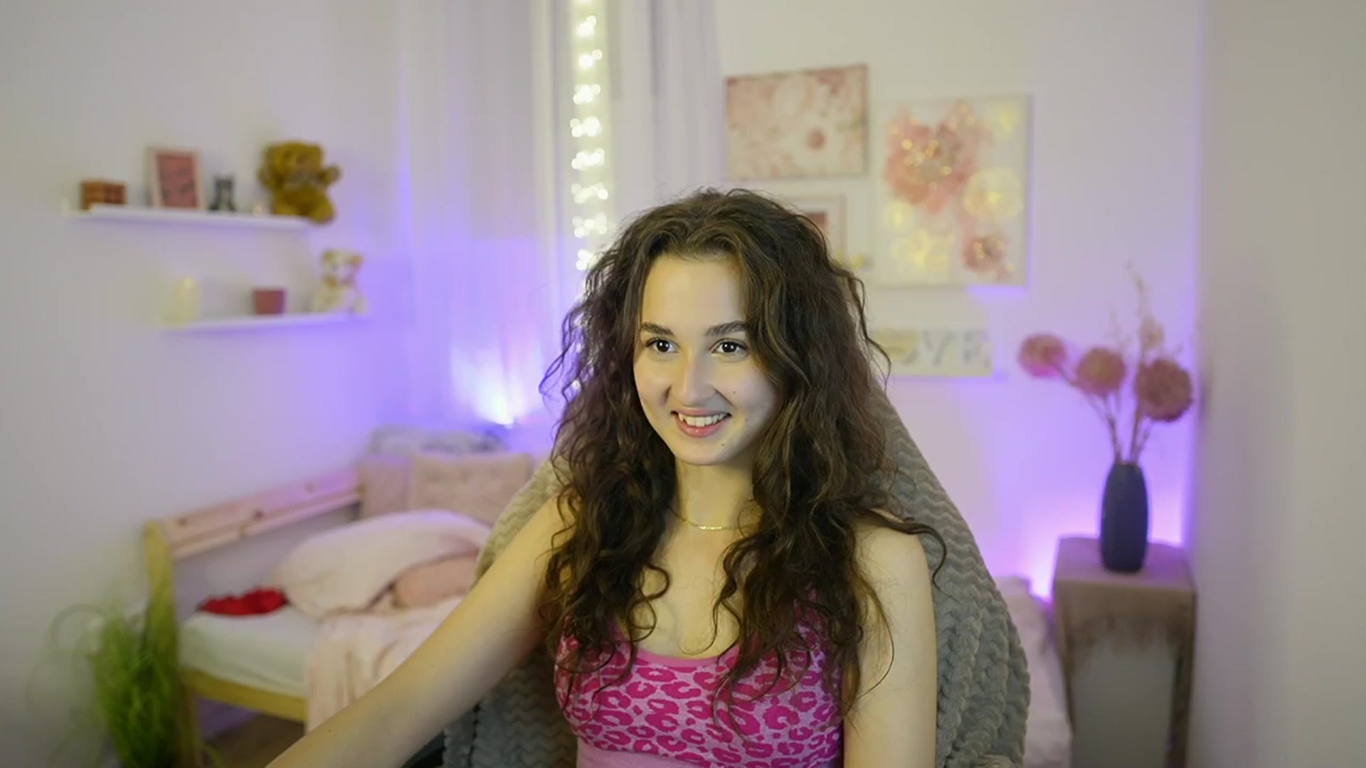 Gallery image thumbnail from Anita_Grey_'s myfreecams stream on, 11/10/2025, 24:58 image 12 of 20