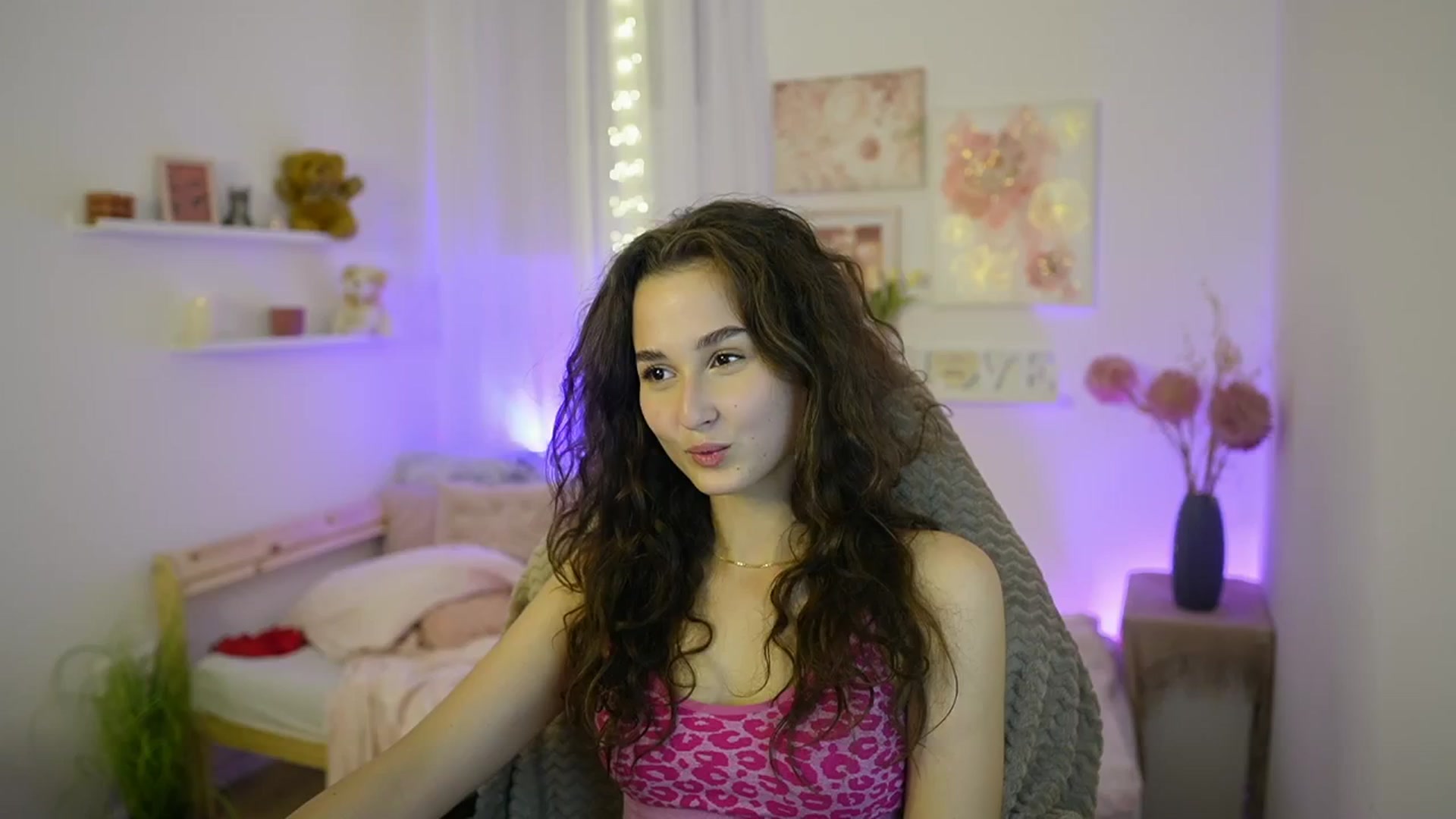 Gallery image thumbnail from Anita_Grey_'s myfreecams stream on, 11/10/2025, 24:58 image 4 of 20