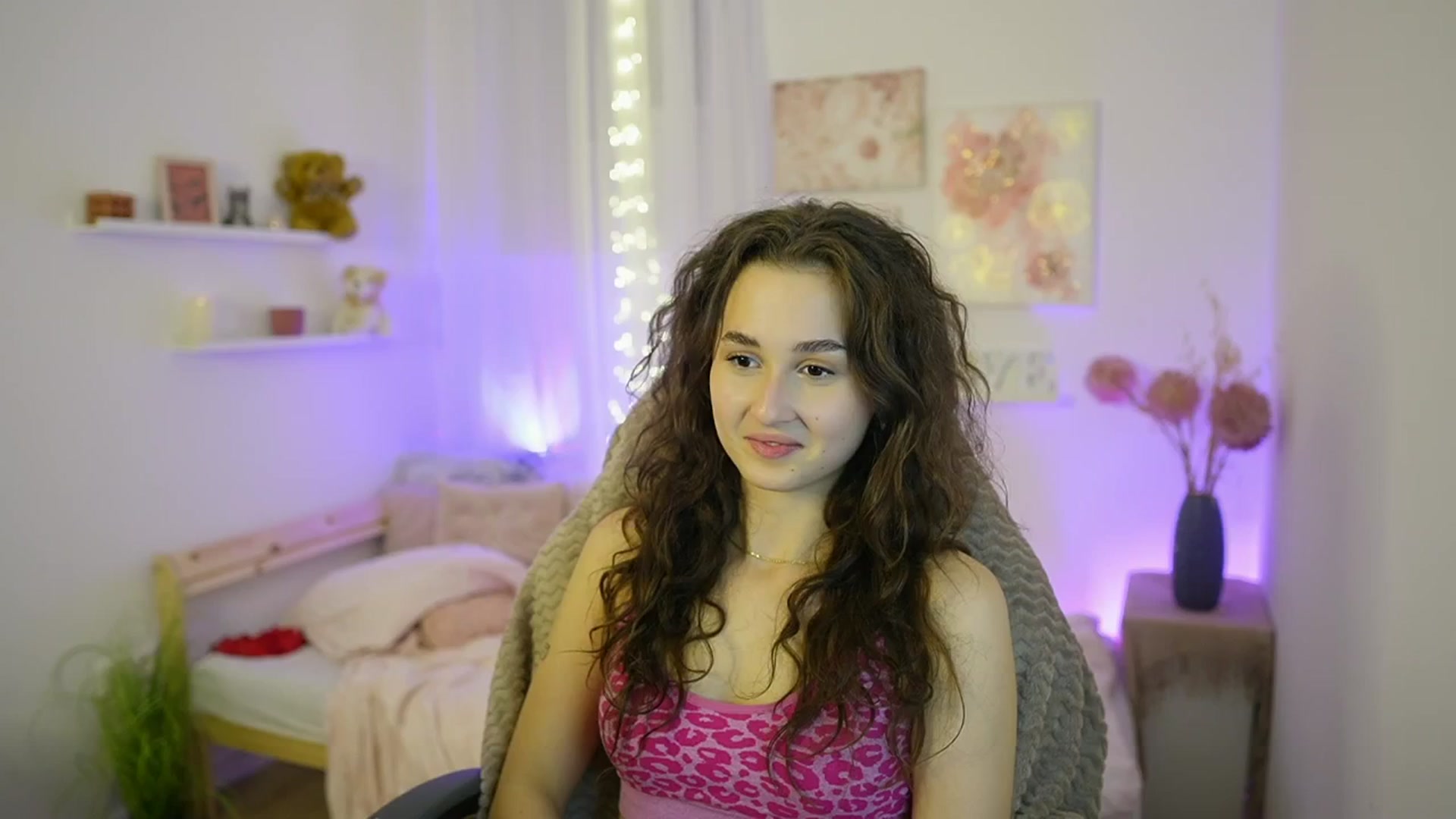 Gallery image thumbnail from Anita_Grey_'s myfreecams stream on, 11/10/2025, 24:58 image 5 of 20