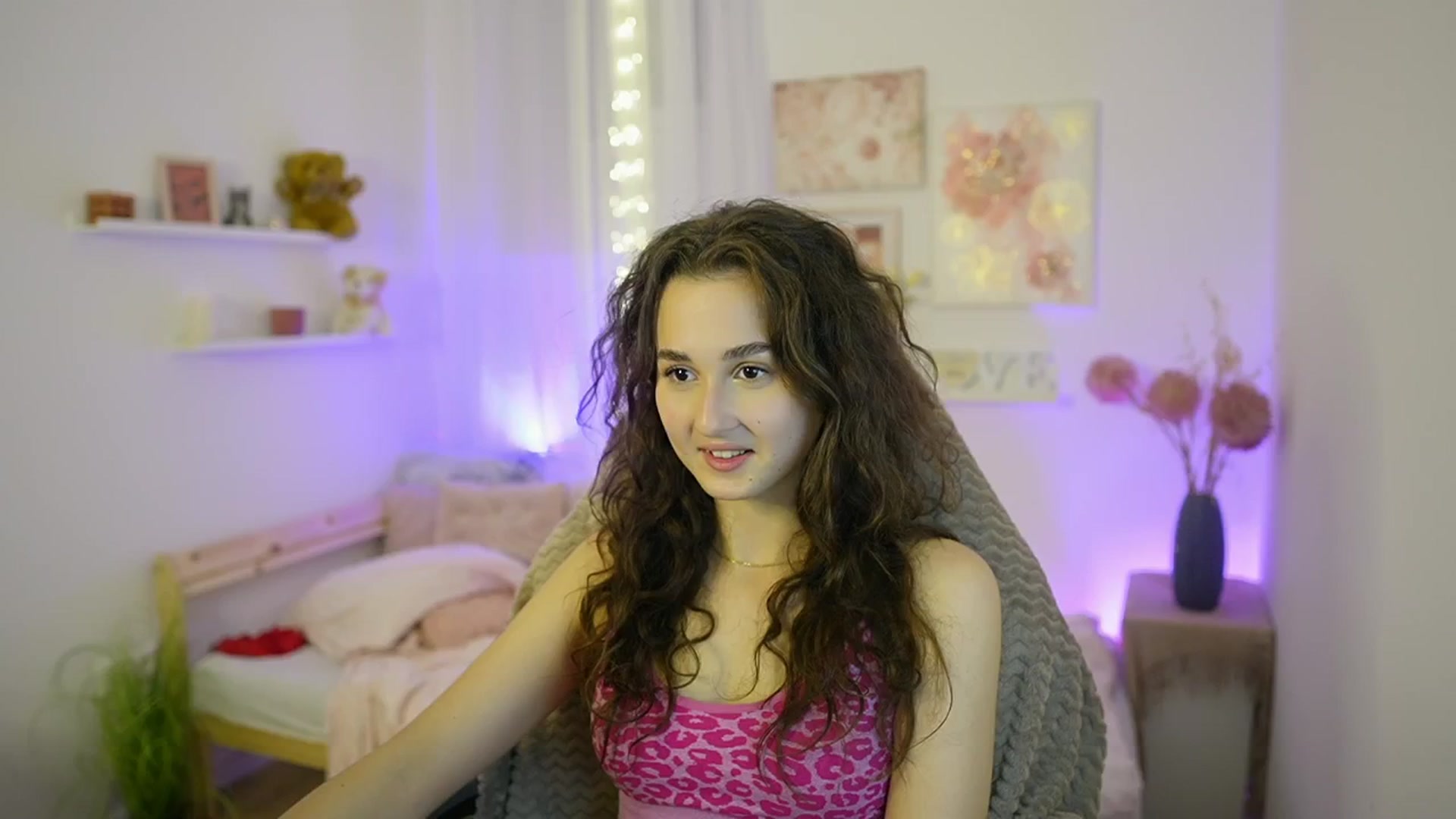 Gallery image thumbnail from Anita_Grey_'s myfreecams stream on, 11/10/2025, 24:58 image 6 of 20