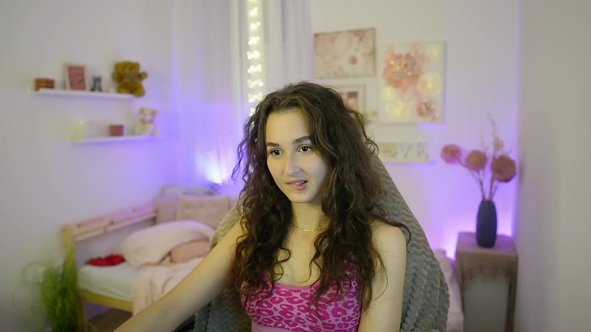 Gallery image thumbnail from Anita_Grey_'s myfreecams stream on, 11/10/2025, 24:58 image 11 of 20