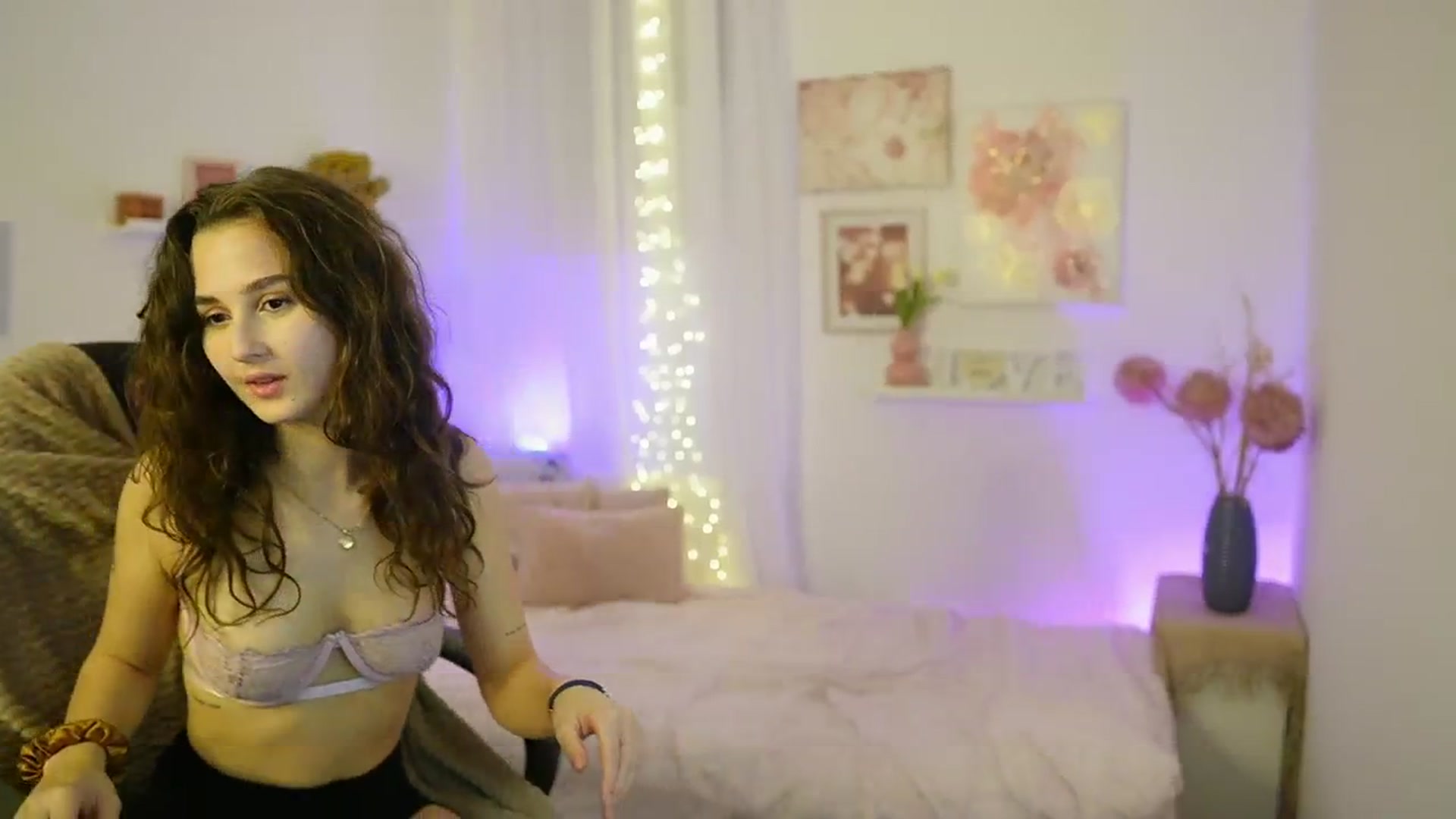 Gallery image thumbnail from Anita_Grey_'s myfreecams stream on, 11/10/2025, 21:17 image 8 of 20