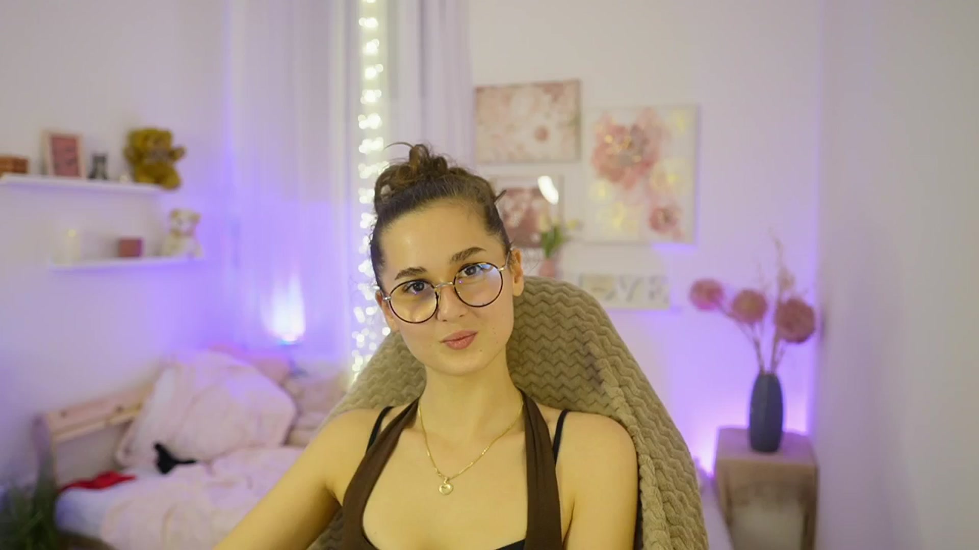 Gallery image thumbnail from Anita_Grey_'s myfreecams stream on, 11/12/2025, 21:45 image 4 of 20