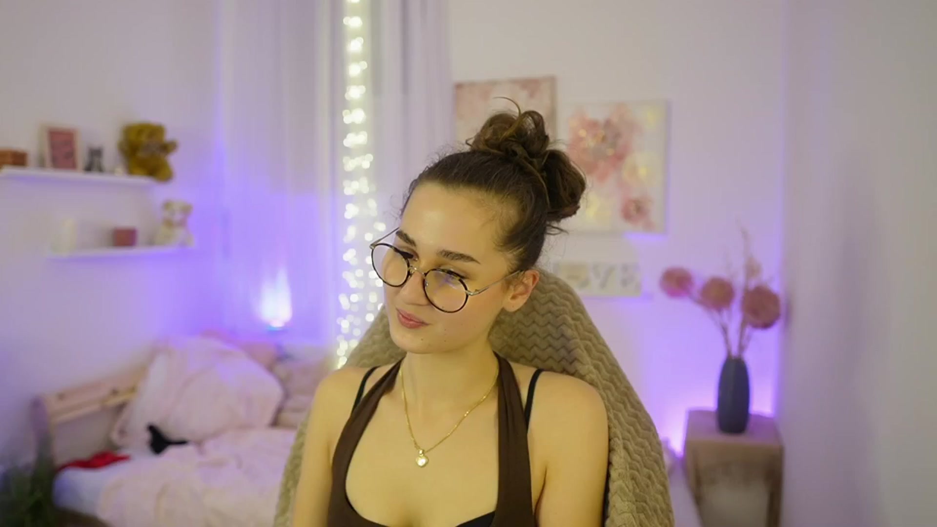Gallery image thumbnail from Anita_Grey_'s myfreecams stream on, 11/12/2025, 21:45 image 13 of 20