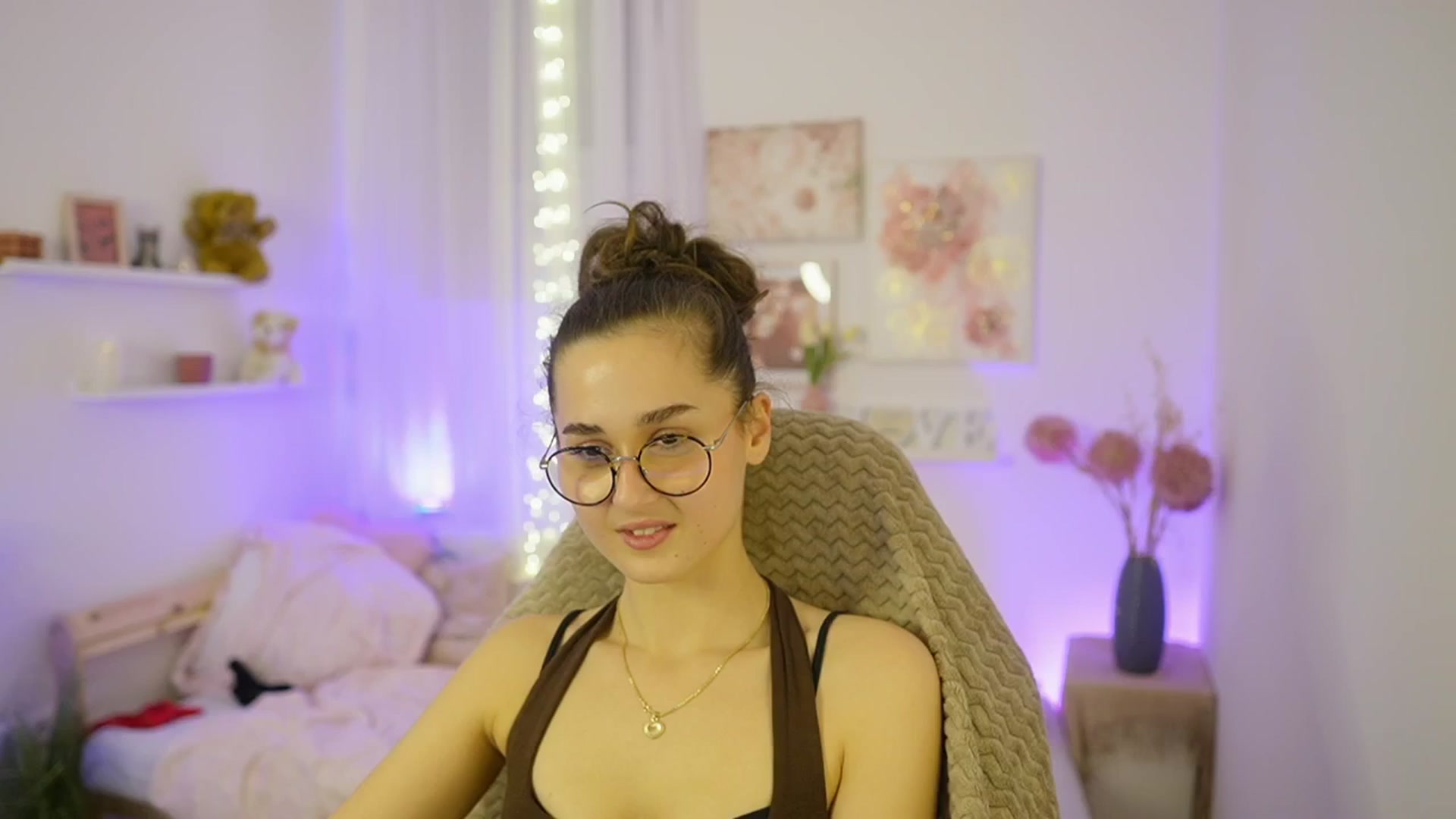 Gallery image thumbnail from Anita_Grey_'s myfreecams stream on, 11/12/2025, 21:45 image 7 of 20