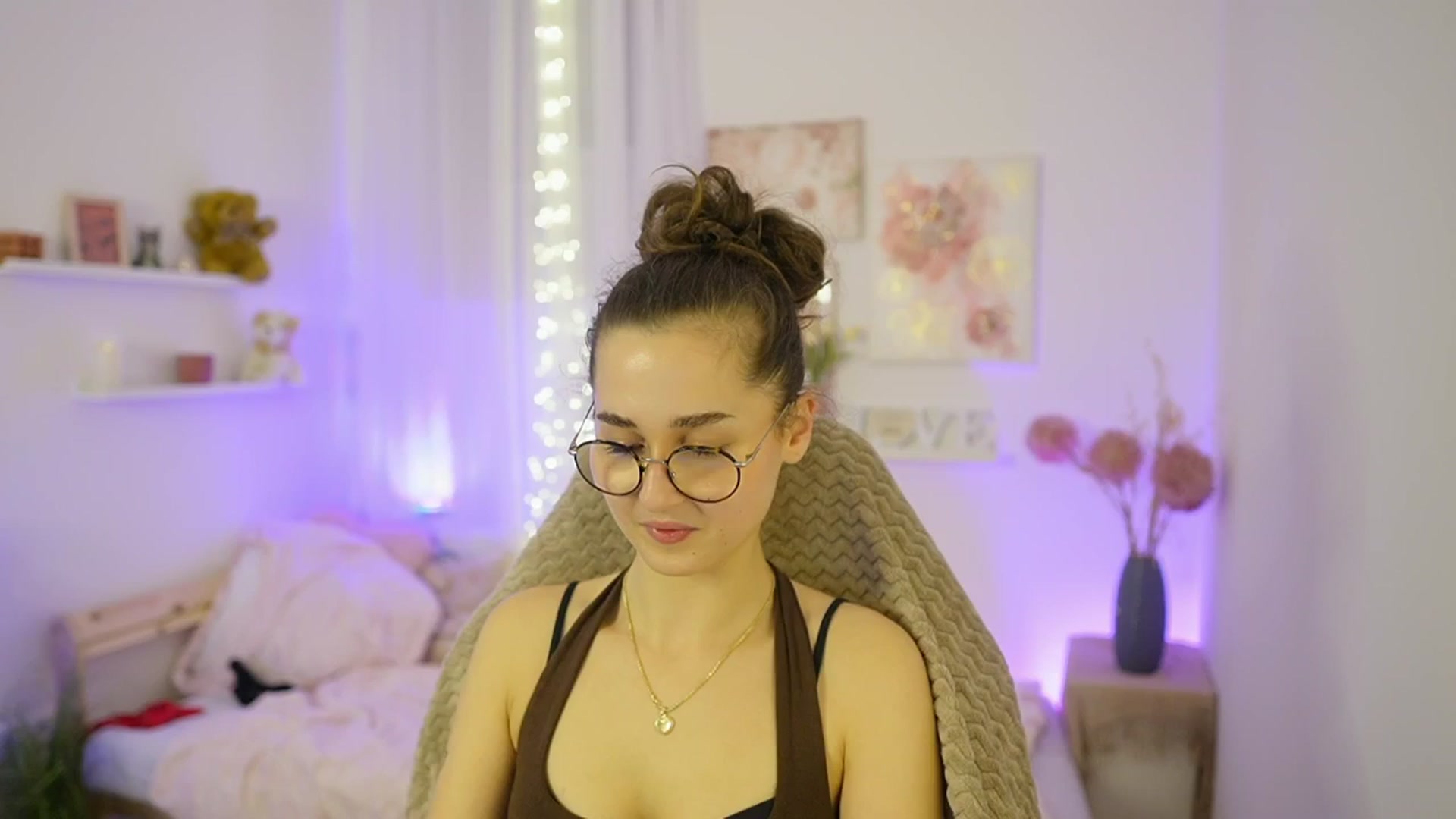 Gallery image thumbnail from Anita_Grey_'s myfreecams stream on, 11/12/2025, 21:45 image 20 of 20
