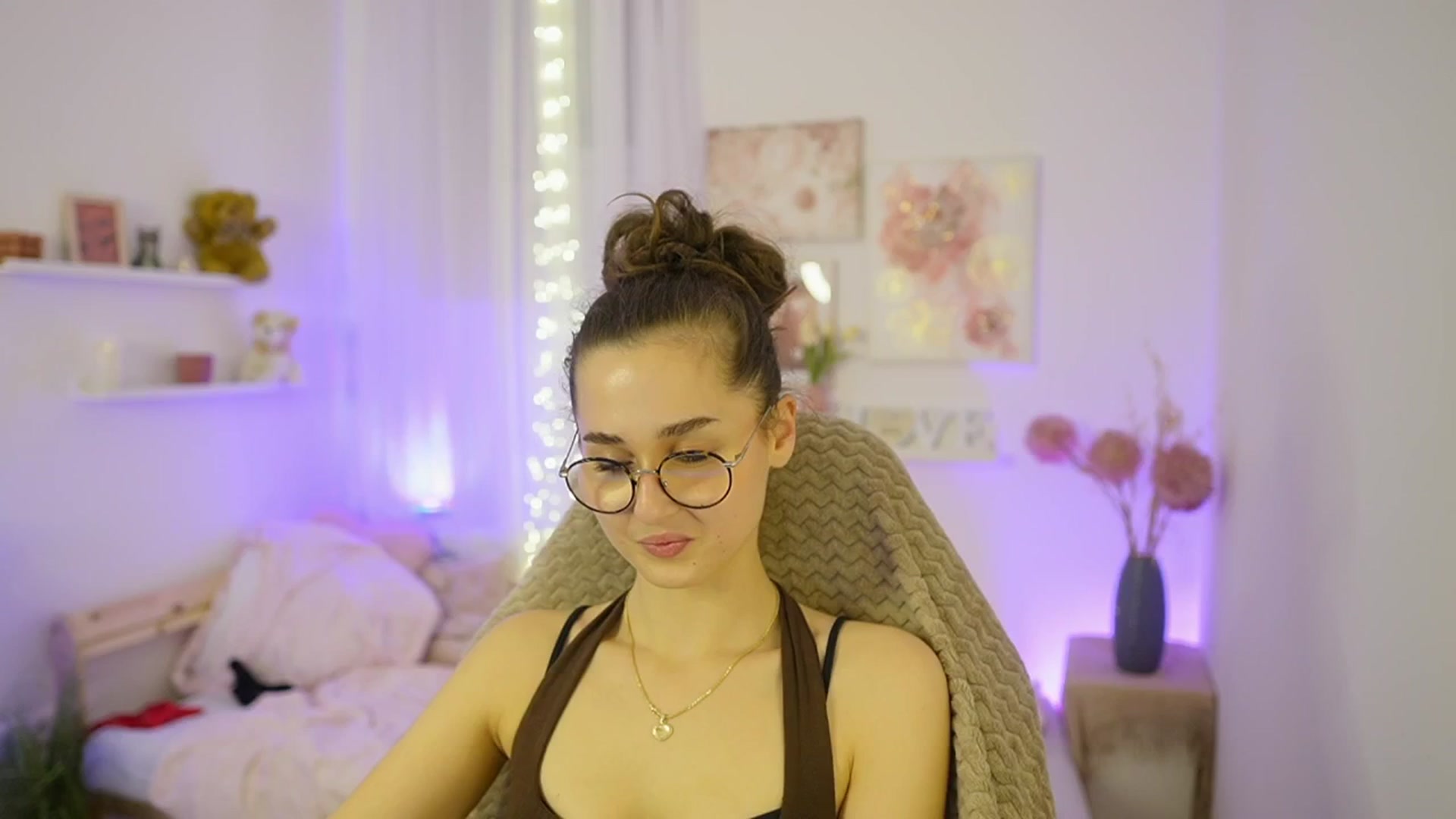 Gallery image thumbnail from Anita_Grey_'s myfreecams stream on, 11/12/2025, 21:45 image 6 of 20