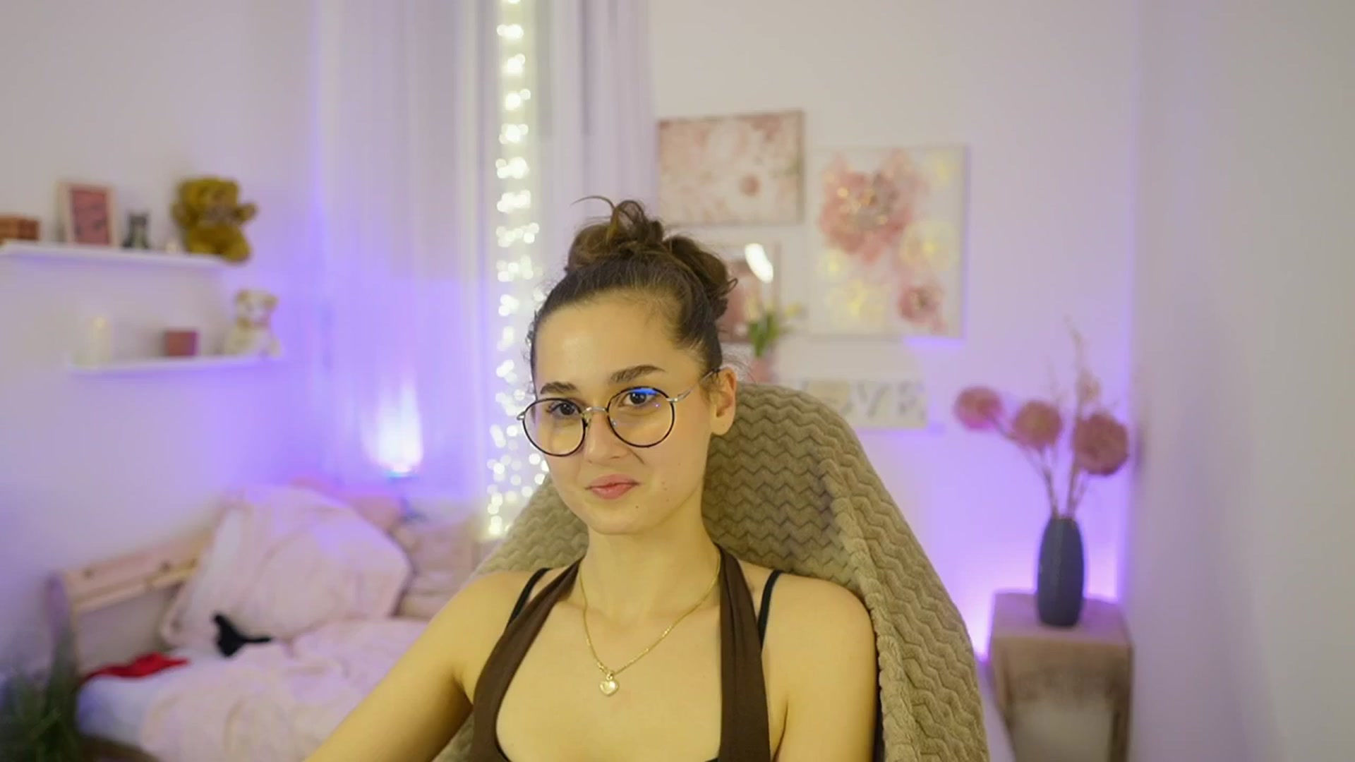 Gallery image thumbnail from Anita_Grey_'s myfreecams stream on, 11/12/2025, 21:45 image 10 of 20