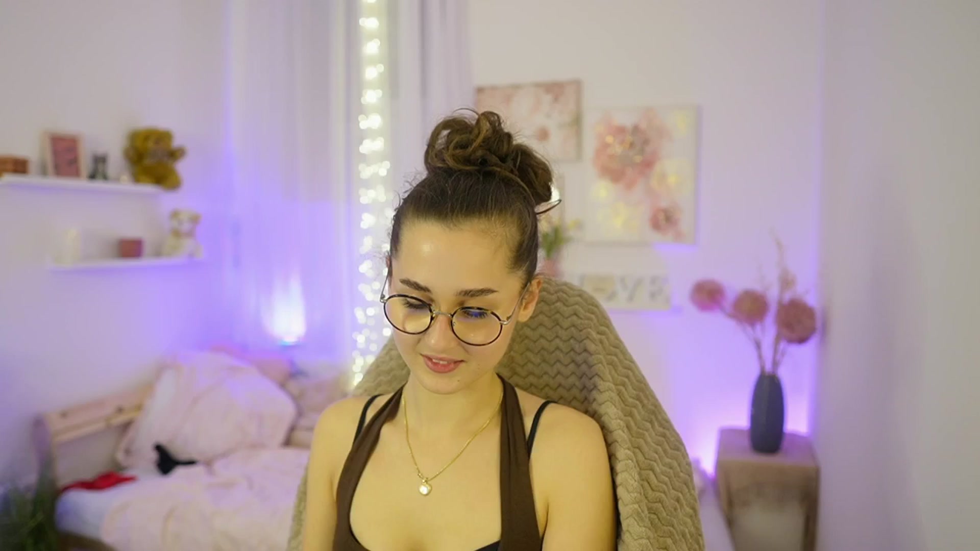 Gallery image thumbnail from Anita_Grey_'s myfreecams stream on, 11/12/2025, 21:45 image 16 of 20
