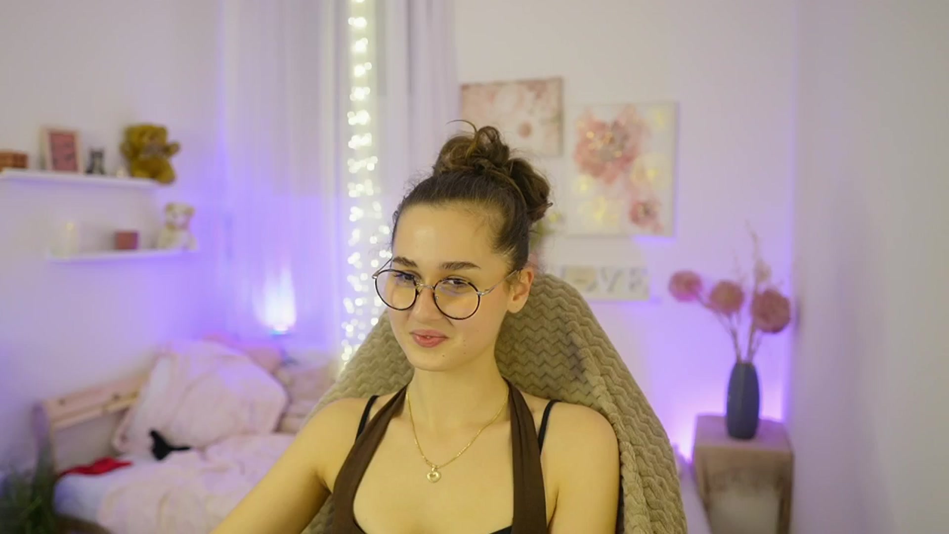 Gallery image thumbnail from Anita_Grey_'s myfreecams stream on, 11/12/2025, 21:45 image 2 of 20