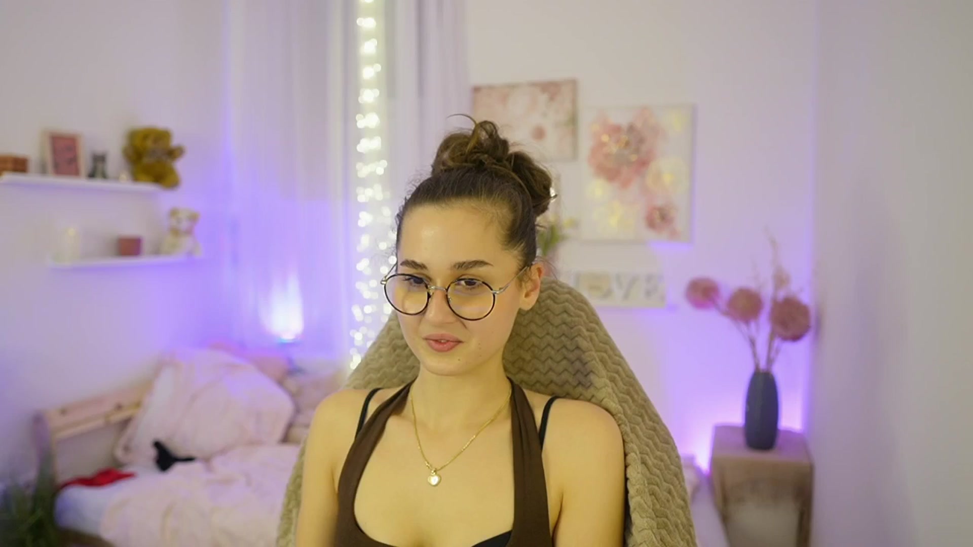 Gallery image thumbnail from Anita_Grey_'s myfreecams stream on, 11/12/2025, 21:45 image 17 of 20
