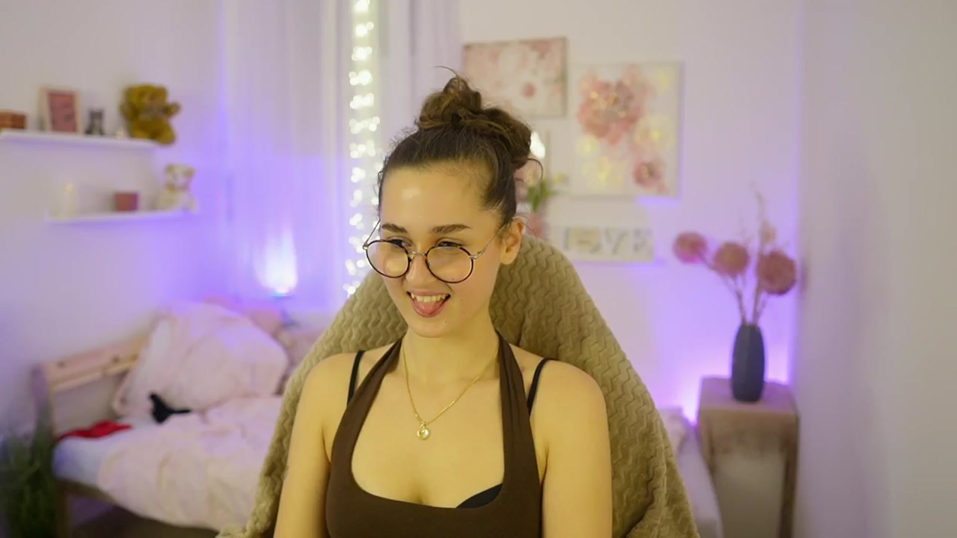 Gallery image thumbnail from Anita_Grey_'s myfreecams stream on, 11/13/2025, 02:52 image 3 of 20