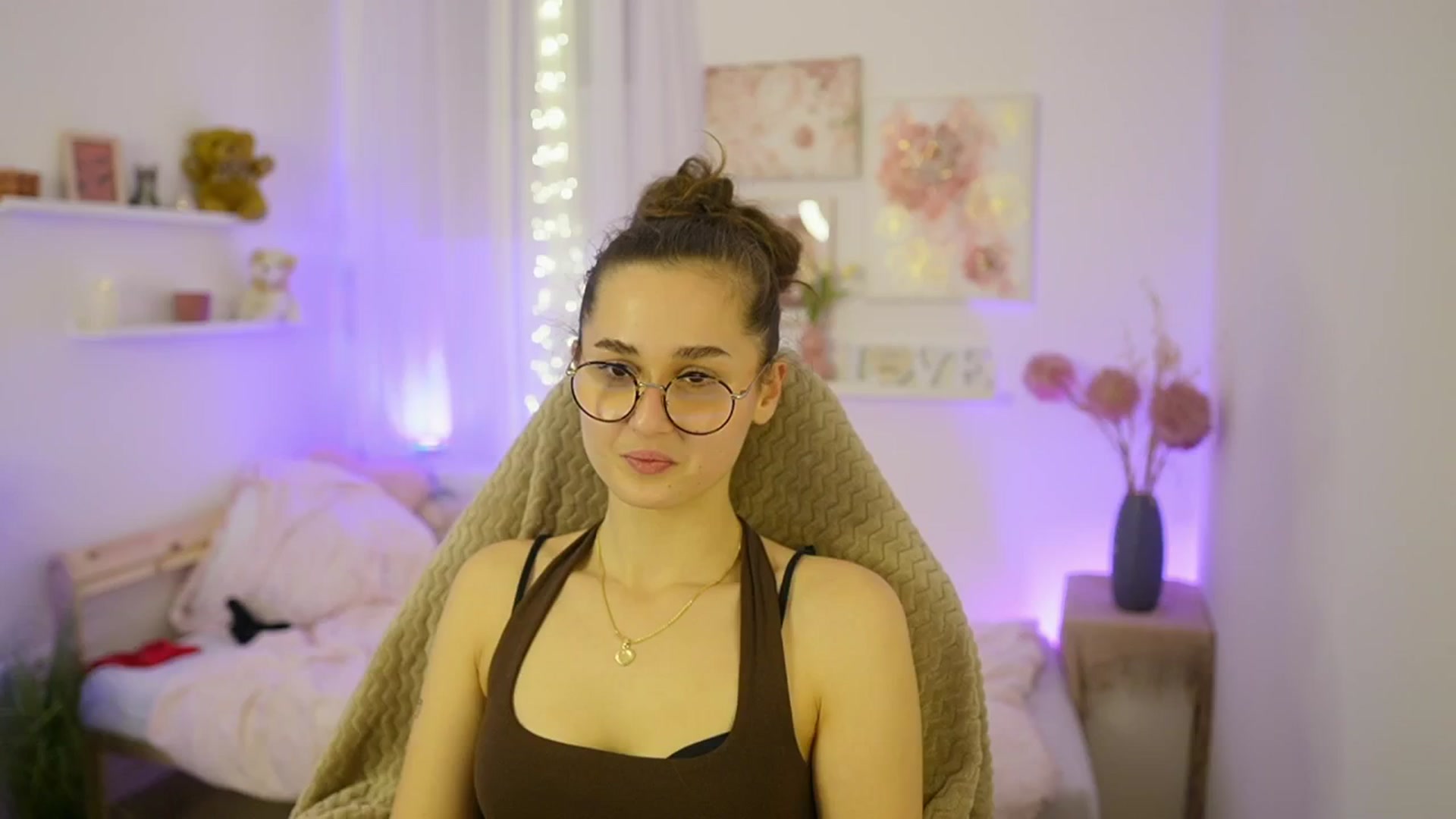 Gallery image thumbnail from Anita_Grey_'s myfreecams stream on, 11/13/2025, 02:52 image 13 of 20