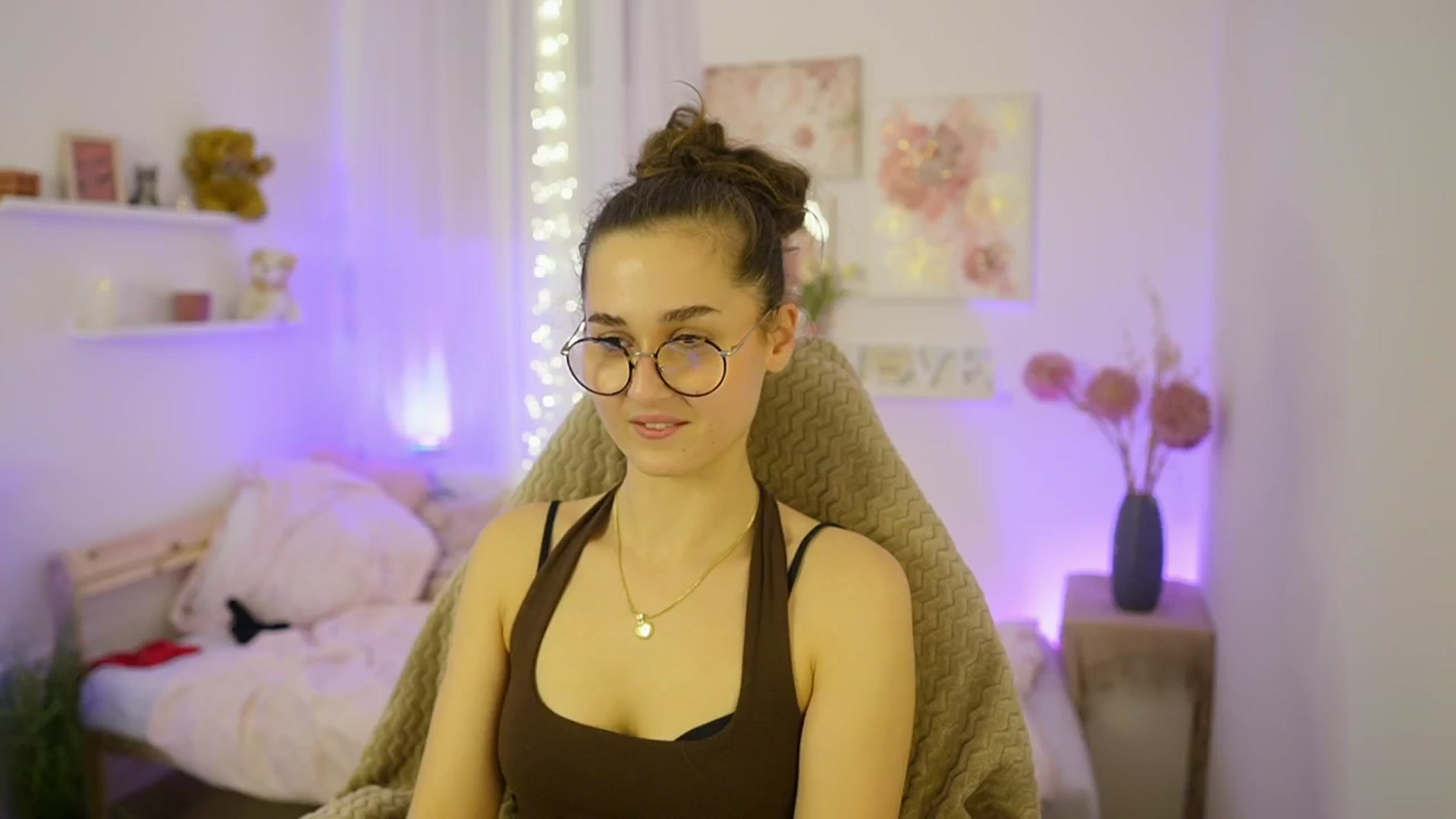 Gallery image thumbnail from Anita_Grey_'s myfreecams stream on, 11/13/2025, 02:52 image 16 of 20