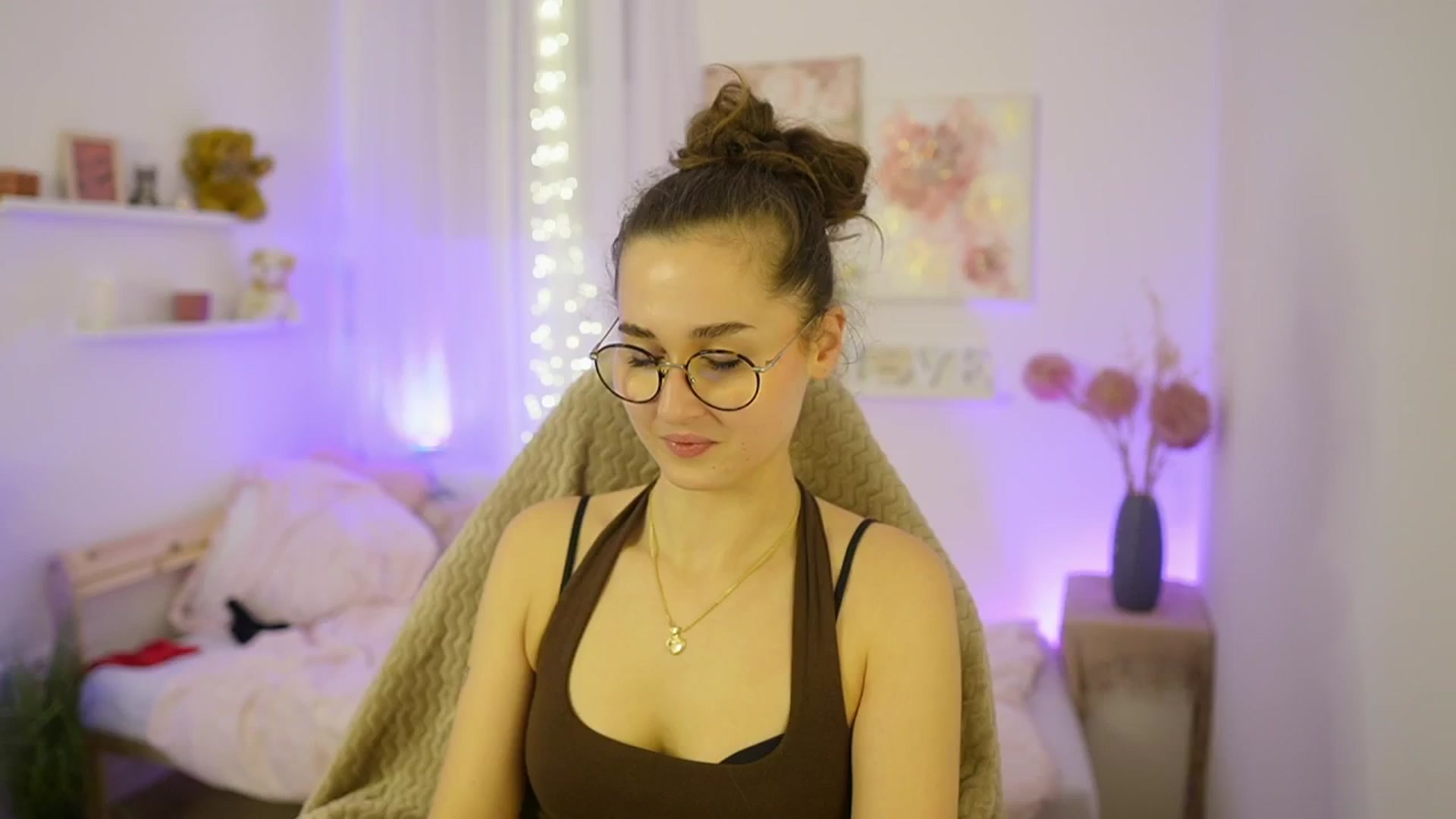 Gallery image thumbnail from Anita_Grey_'s myfreecams stream on, 11/13/2025, 02:52 image 11 of 20
